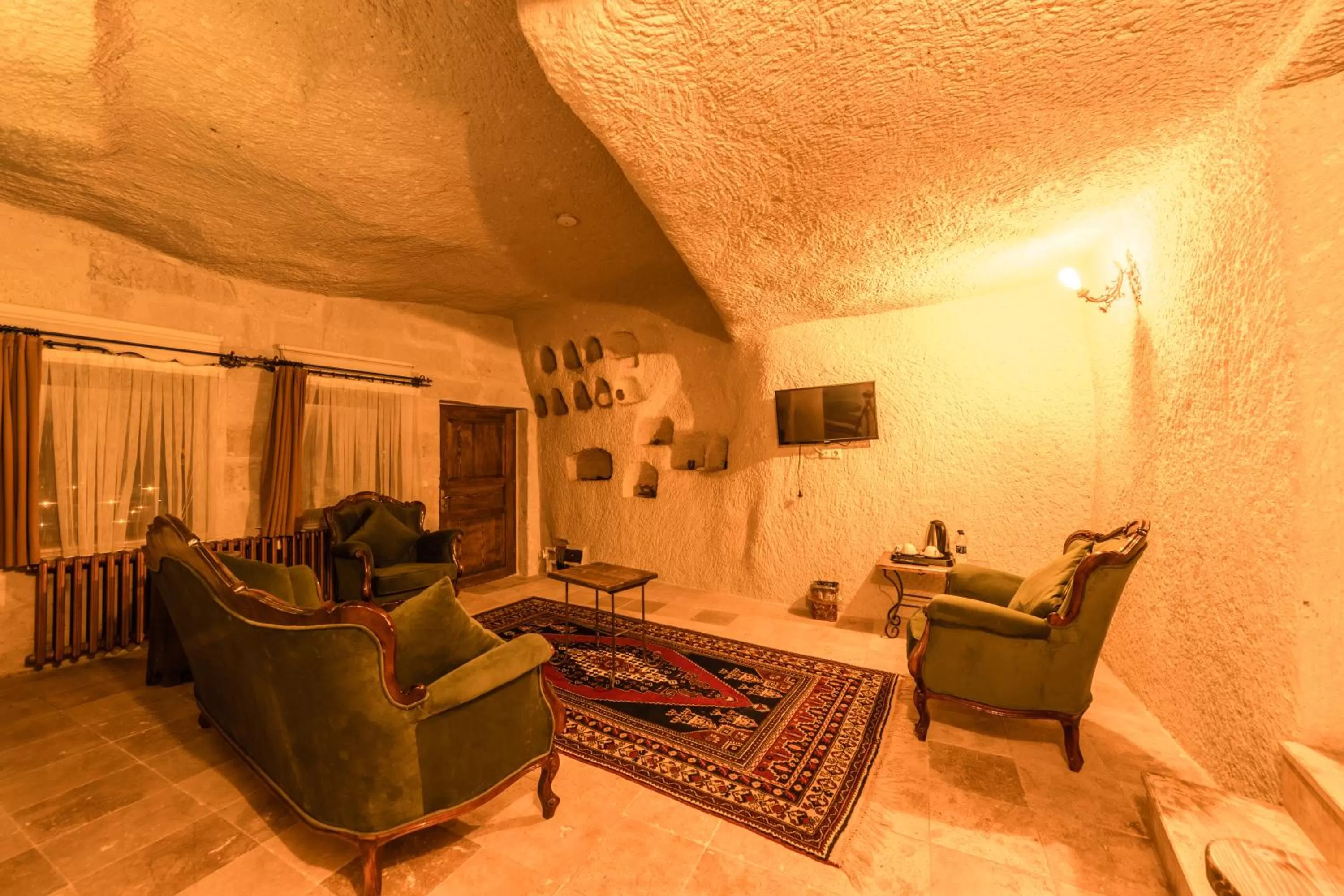 King Cave Suite in Elite Cave Suites