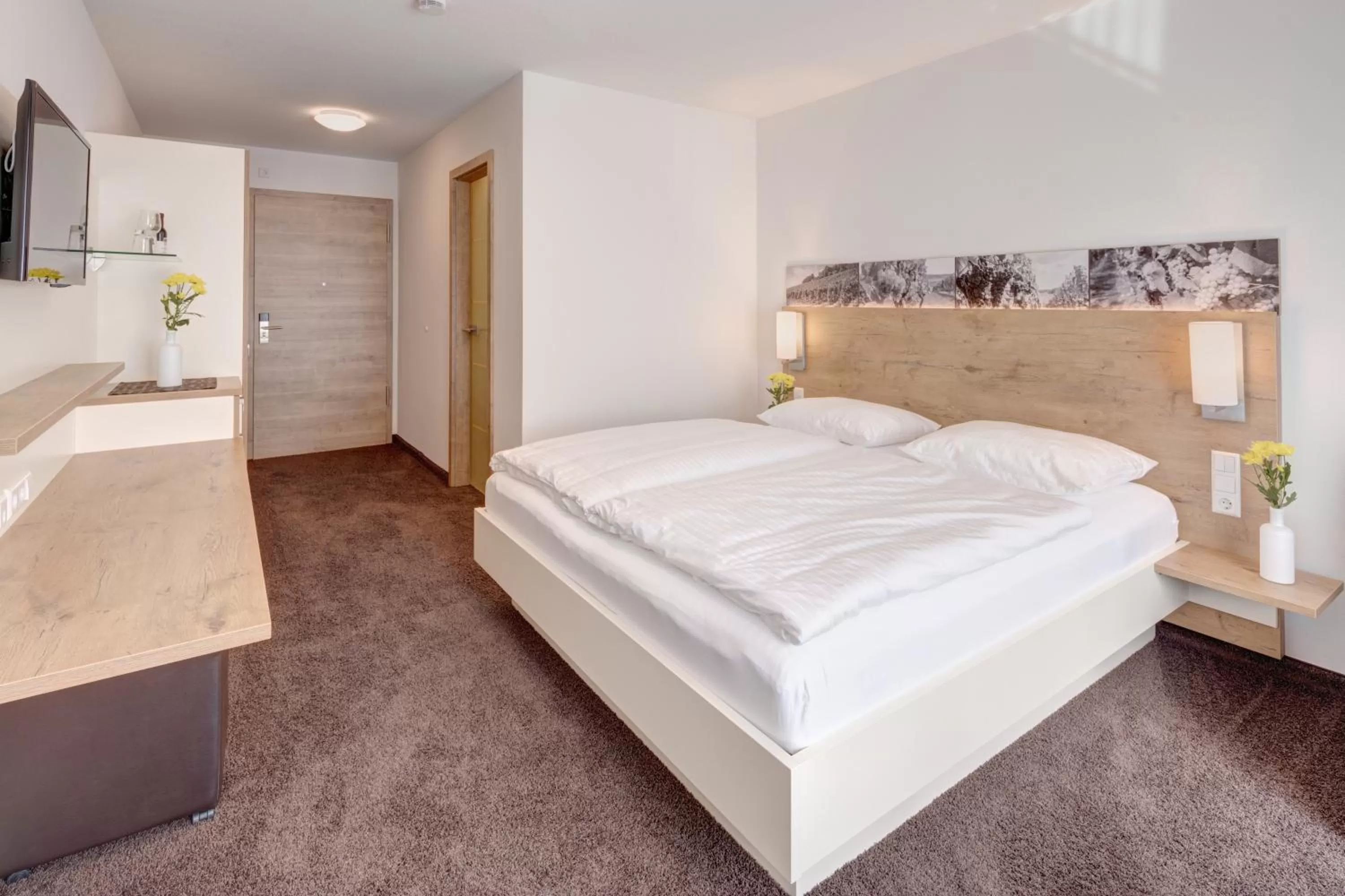 Bed in Vinotel Heinz J. Schwab