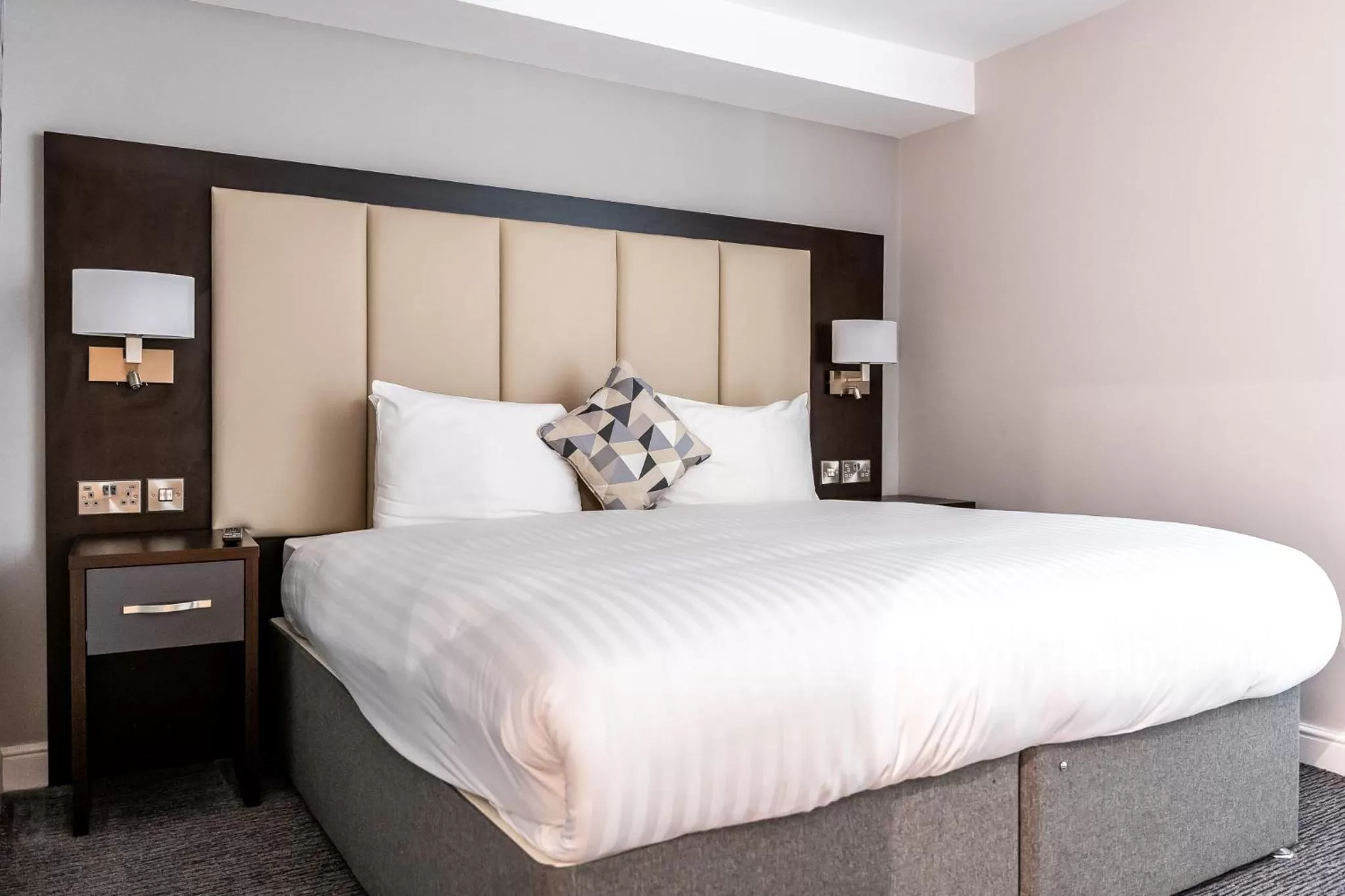 Bedroom, Bed in Trafford Hall Hotel Manchester, Trademark Collection by Wyndham