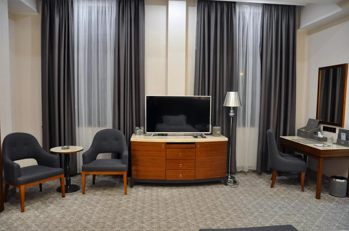 Parliament Palace Hotel