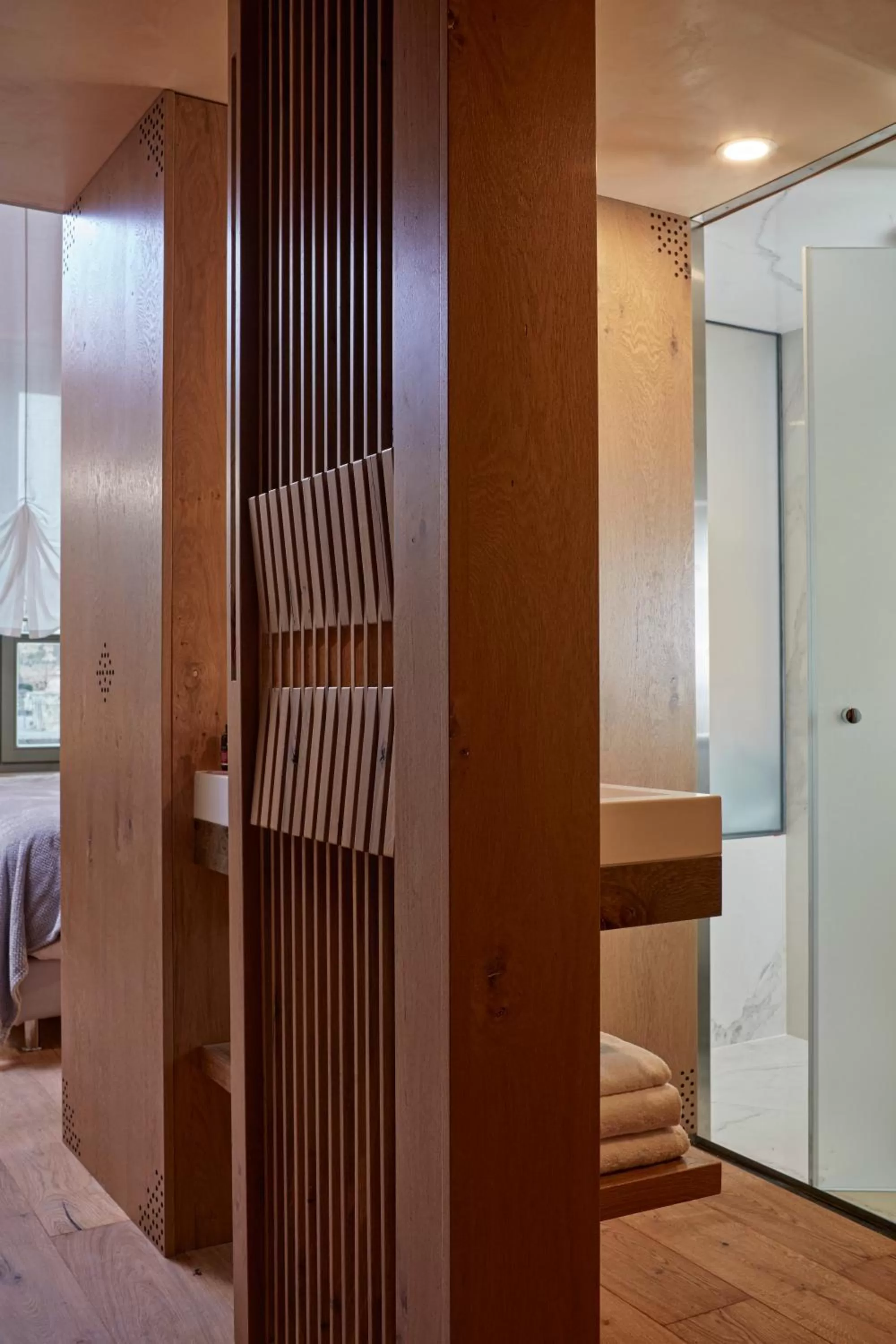 Bathroom, Bed in Domus Renier Boutique Hotel