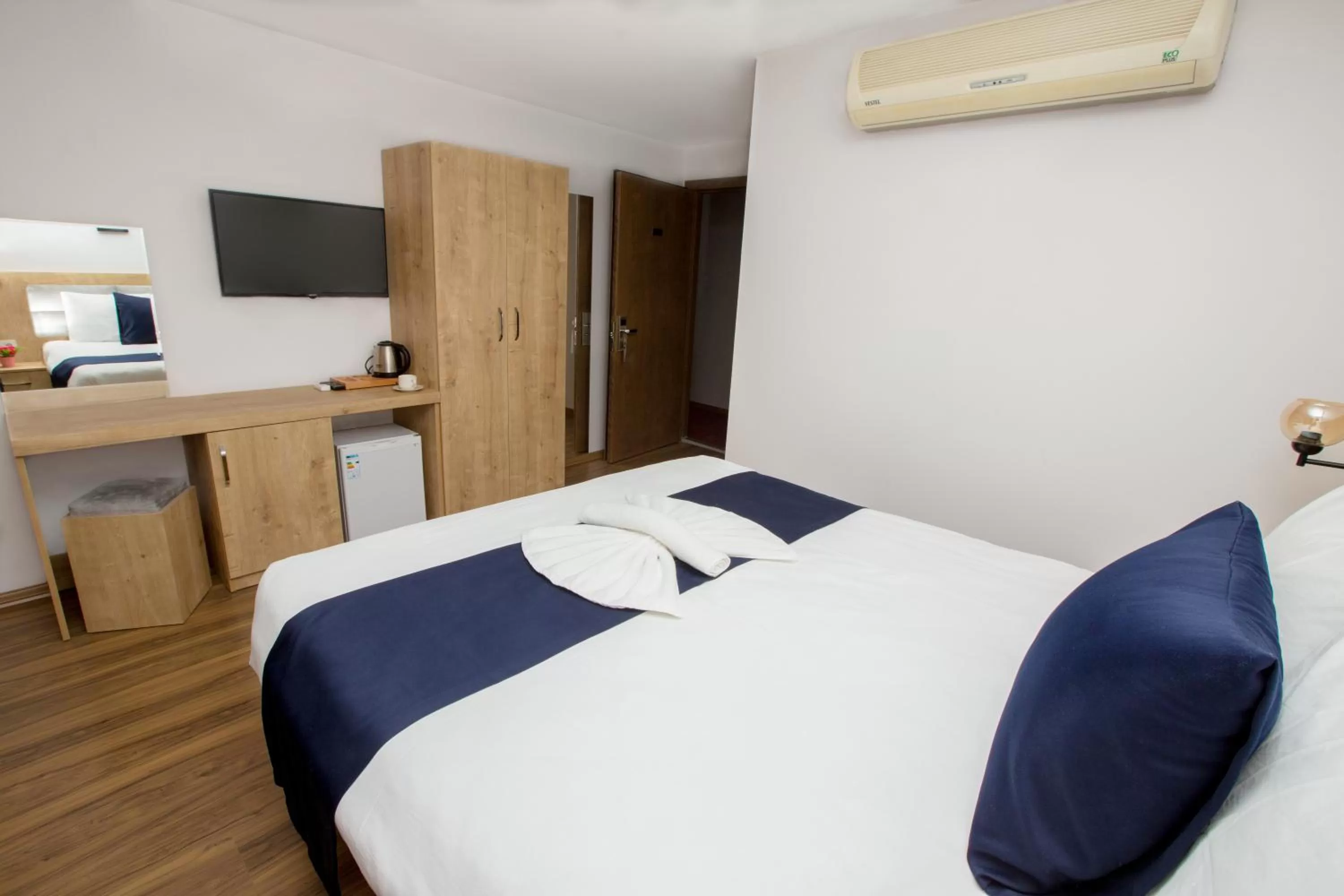 Bed in Golden Street Hotel