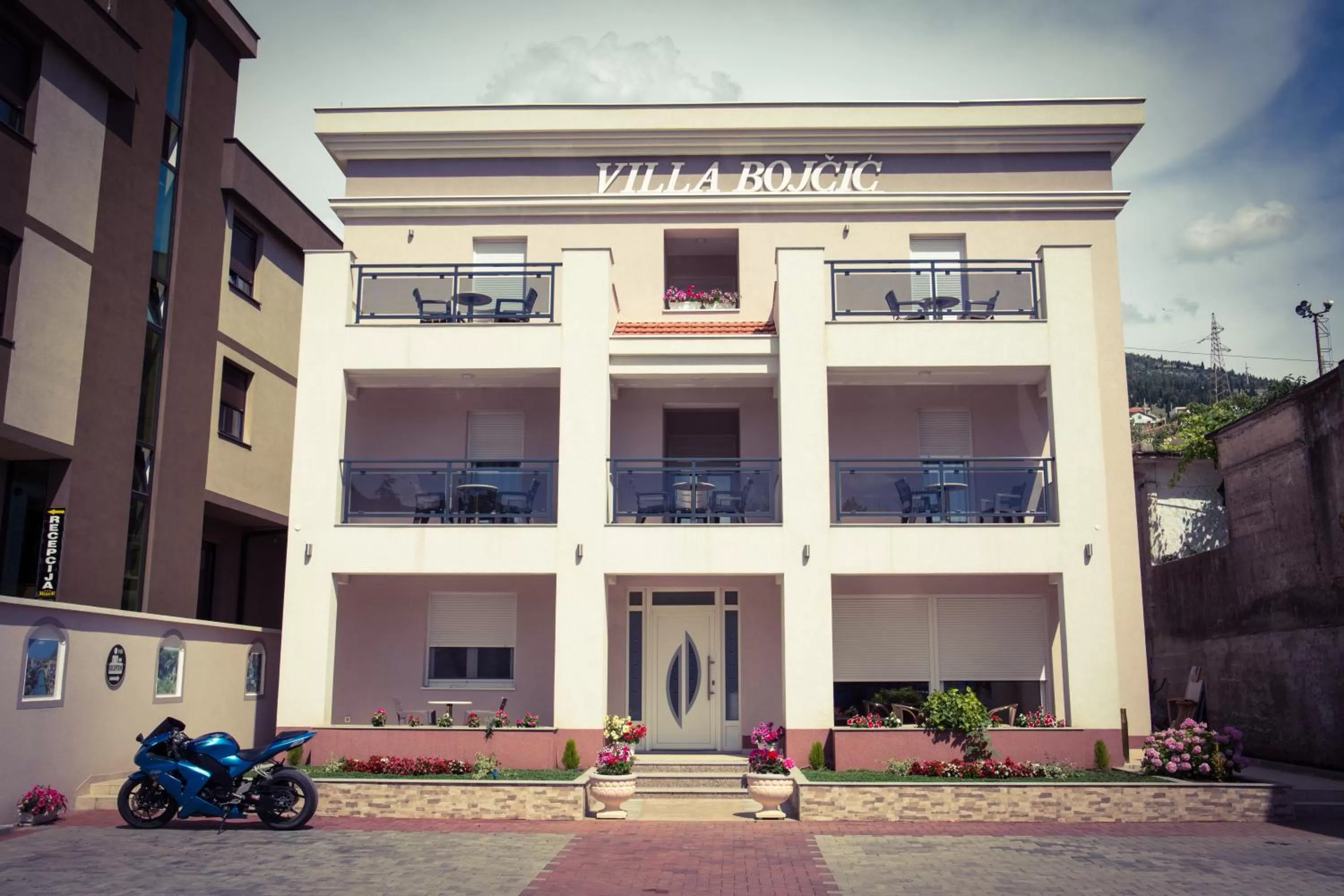 Facade/entrance in Villa Bojcic