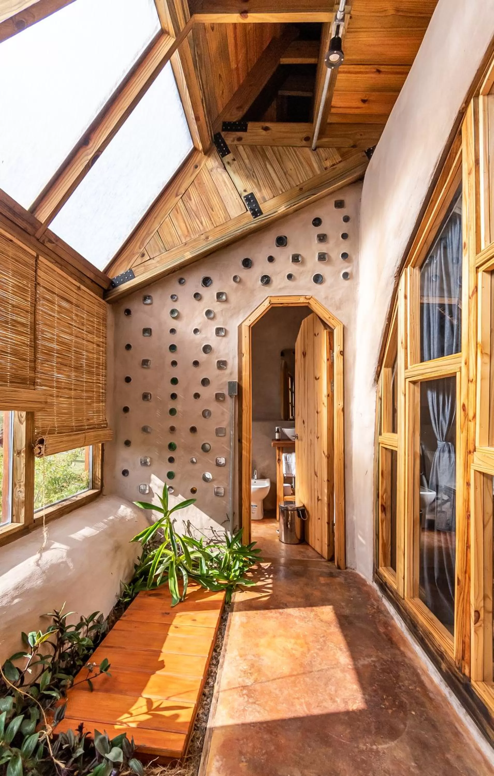 Caliu Earthship Ecolodge