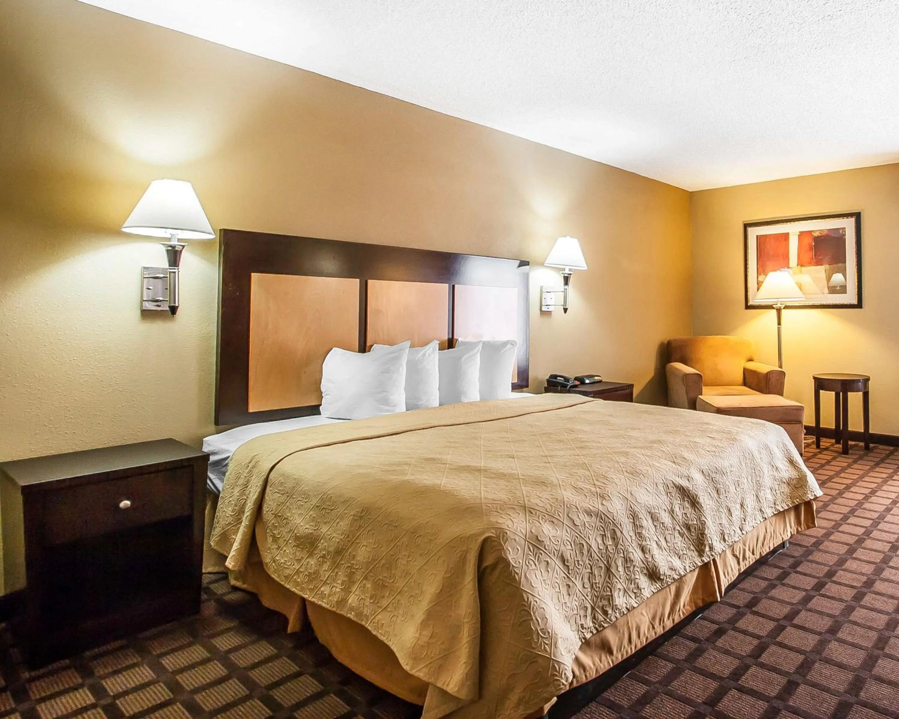 Business King Room - Smoking in Quality Inn