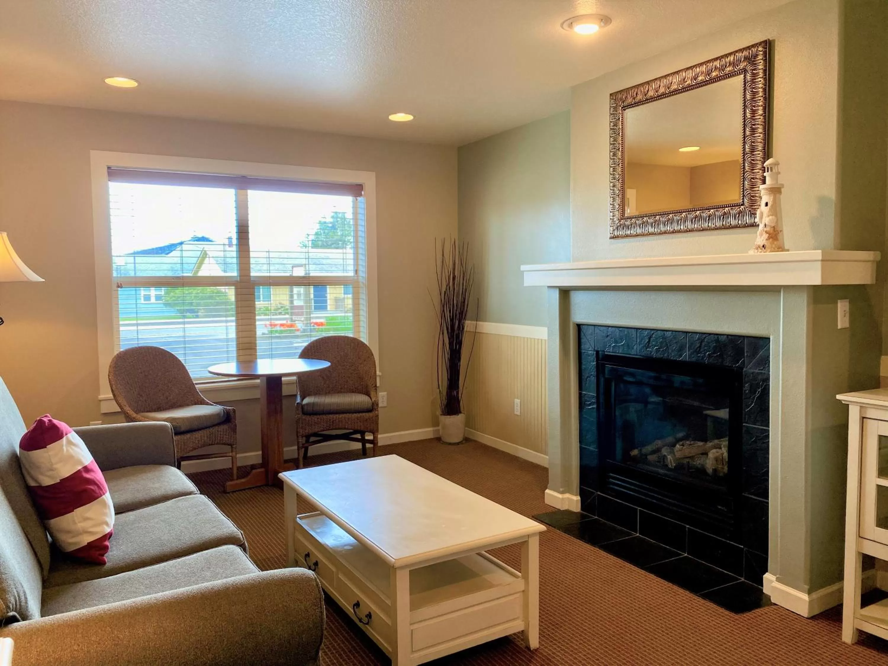 Living room, Seating Area in Lighthouse Inn
