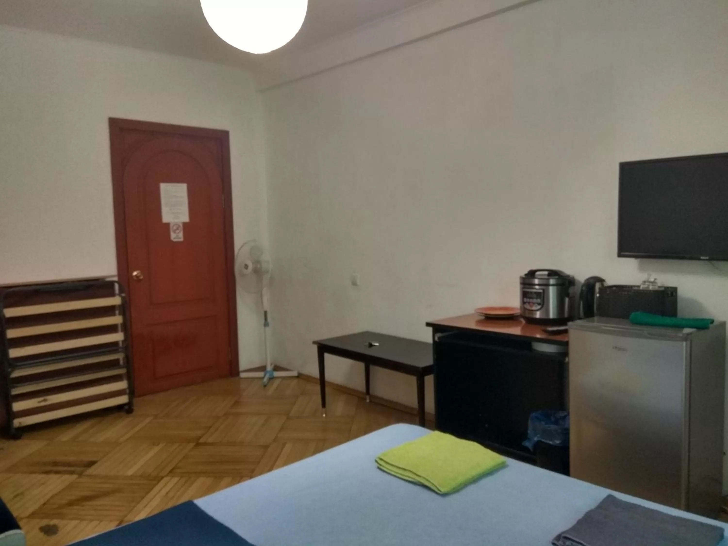 Photo of the whole room, Bed in Alaska