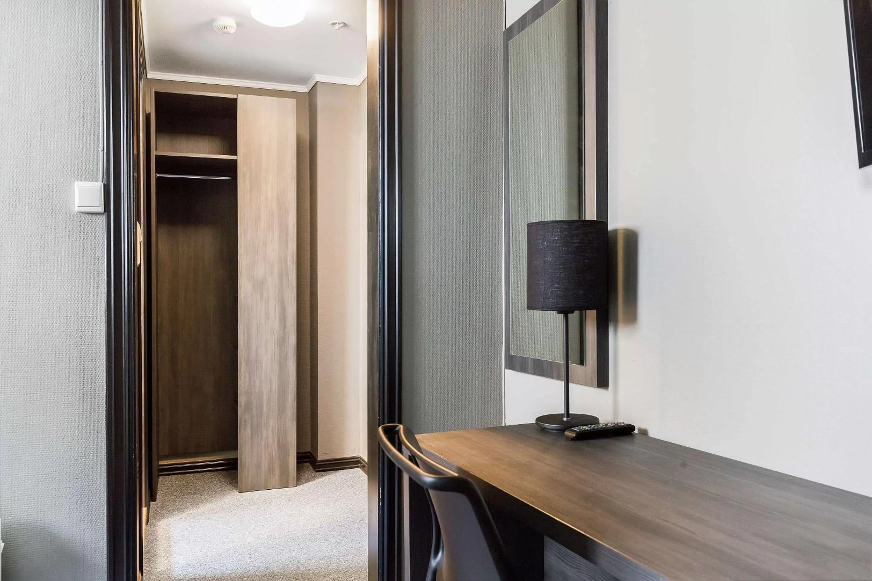 Bedroom, TV/Entertainment Center in Sure Hotel by Best Western Haugesund