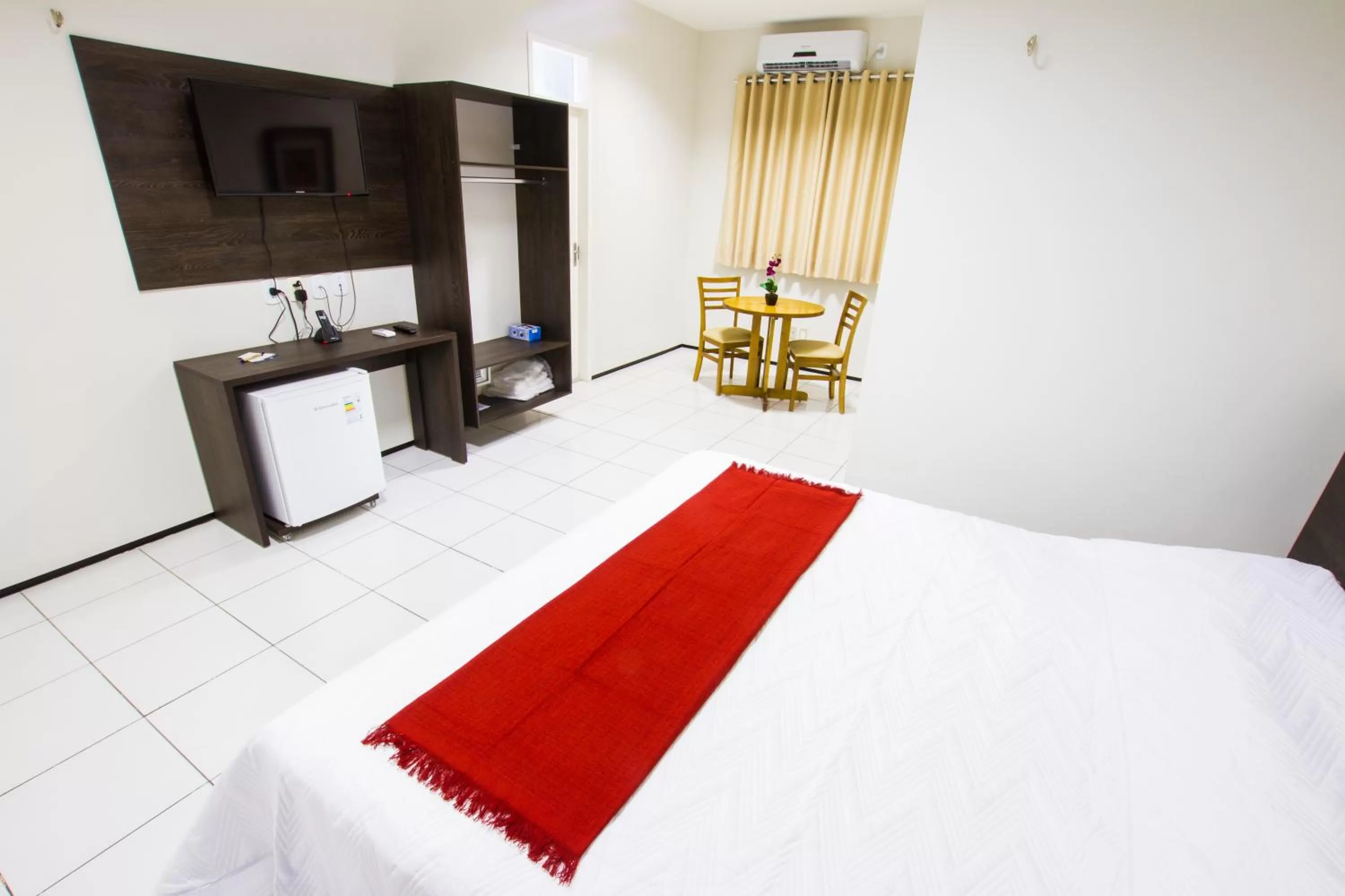 Photo of the whole room, Bed in Holiday Hotel Picos