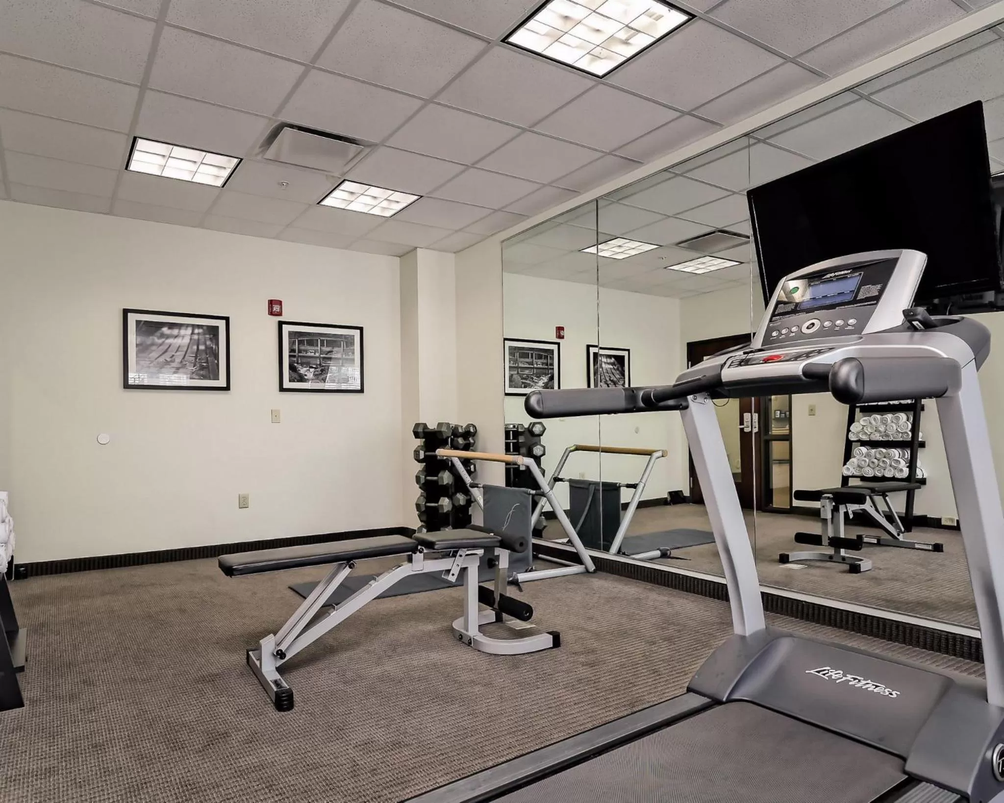 Fitness centre/facilities in Sleep Inn & Suites Fort Scott