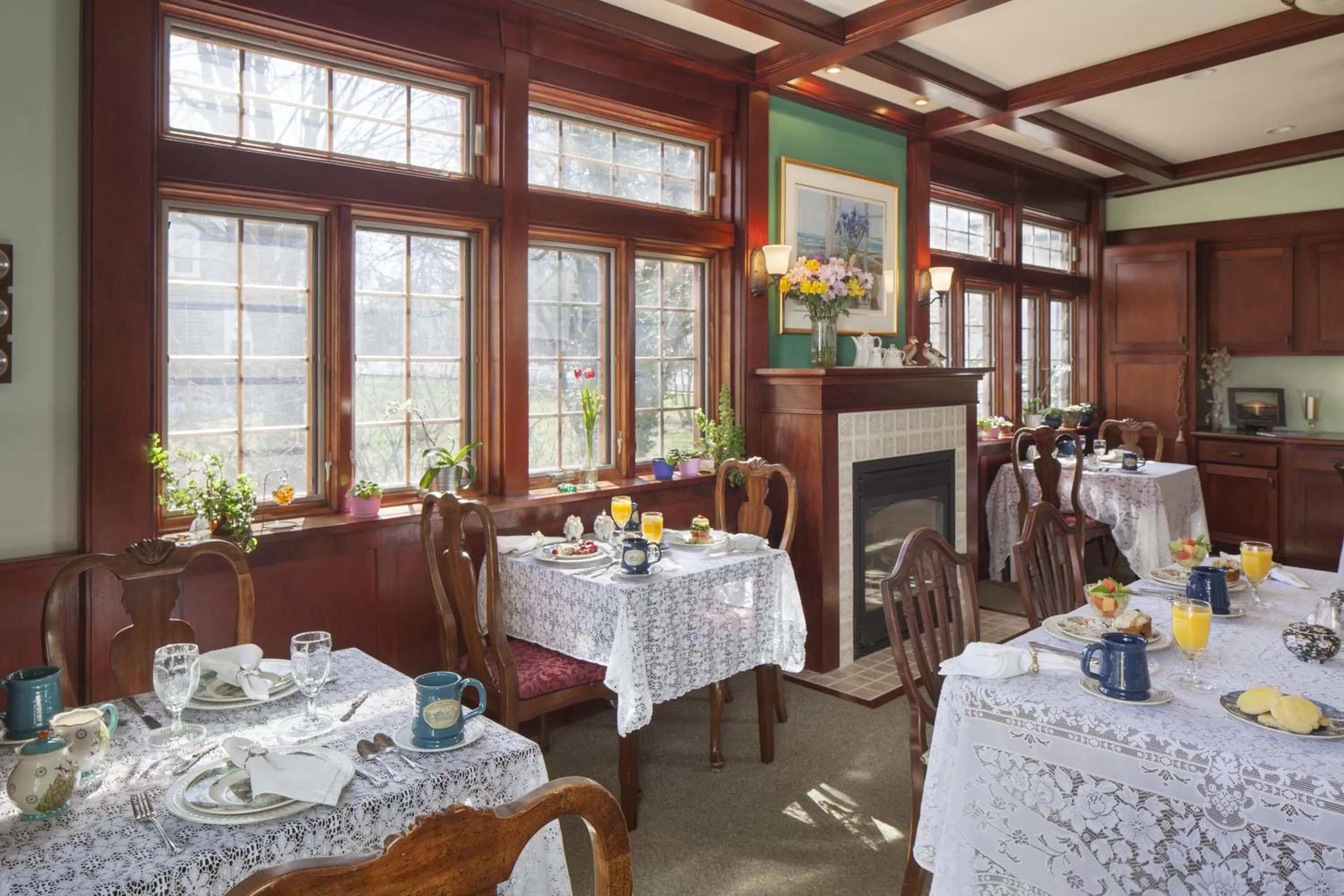 Breakfast in Isaiah Jones Homestead Bed and Breakfast