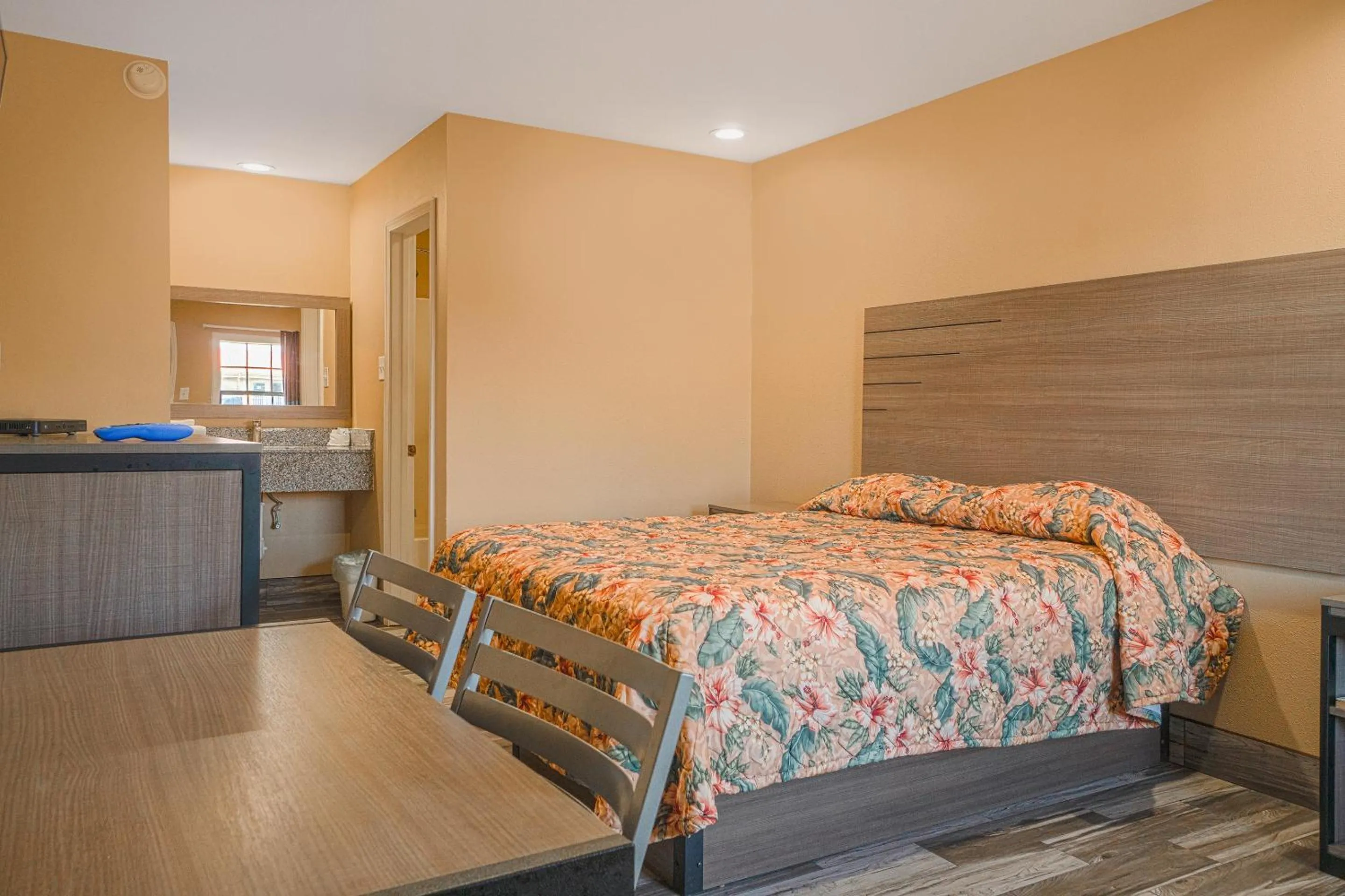 Bedroom in Days Inn by Wyndham Aransas Pass