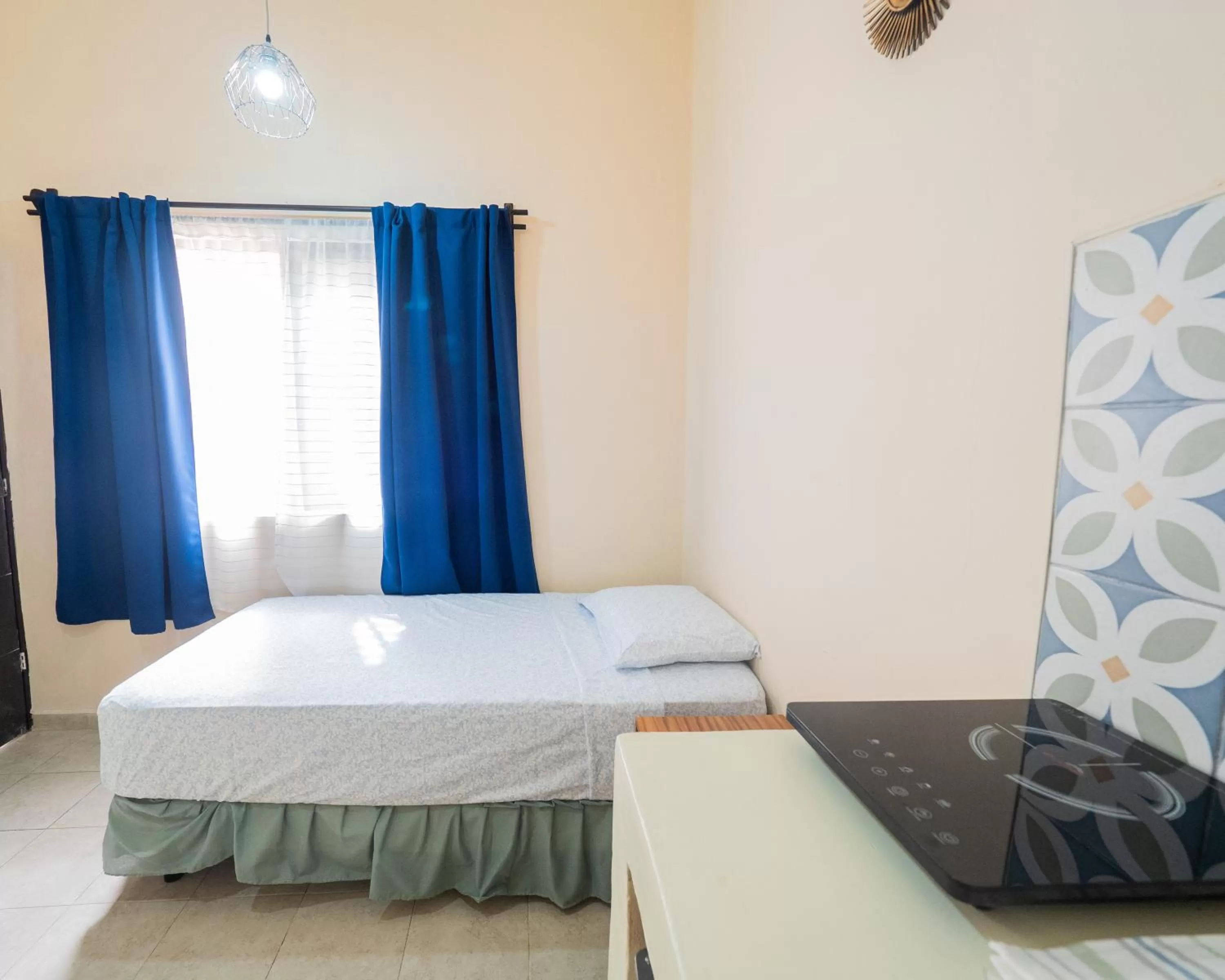 Photo of the whole room, Bed in Nido Colibrí - Zona Remate de Paseo Montejo