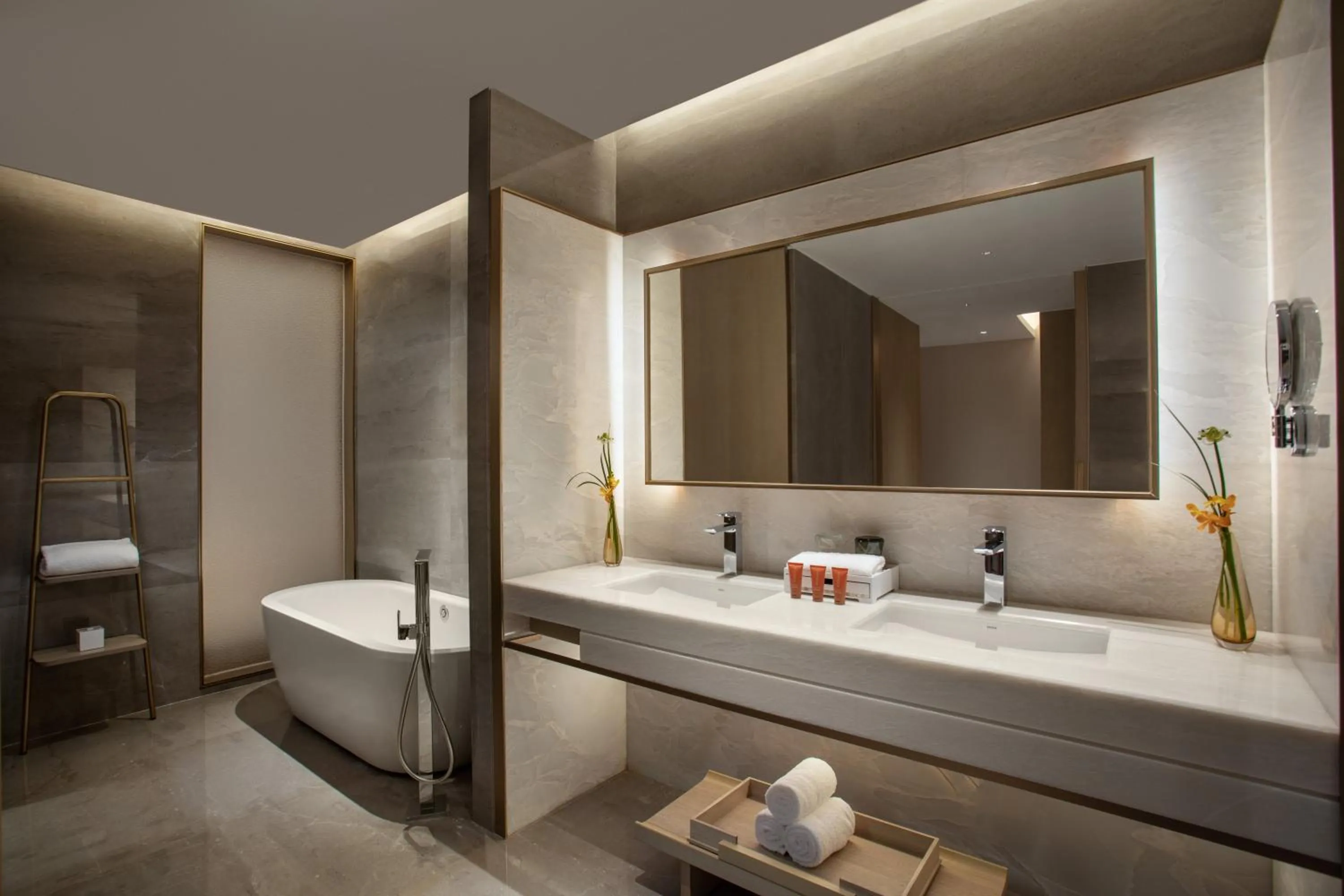 Bathroom in Crowne Plaza Fuzhou South by IHG