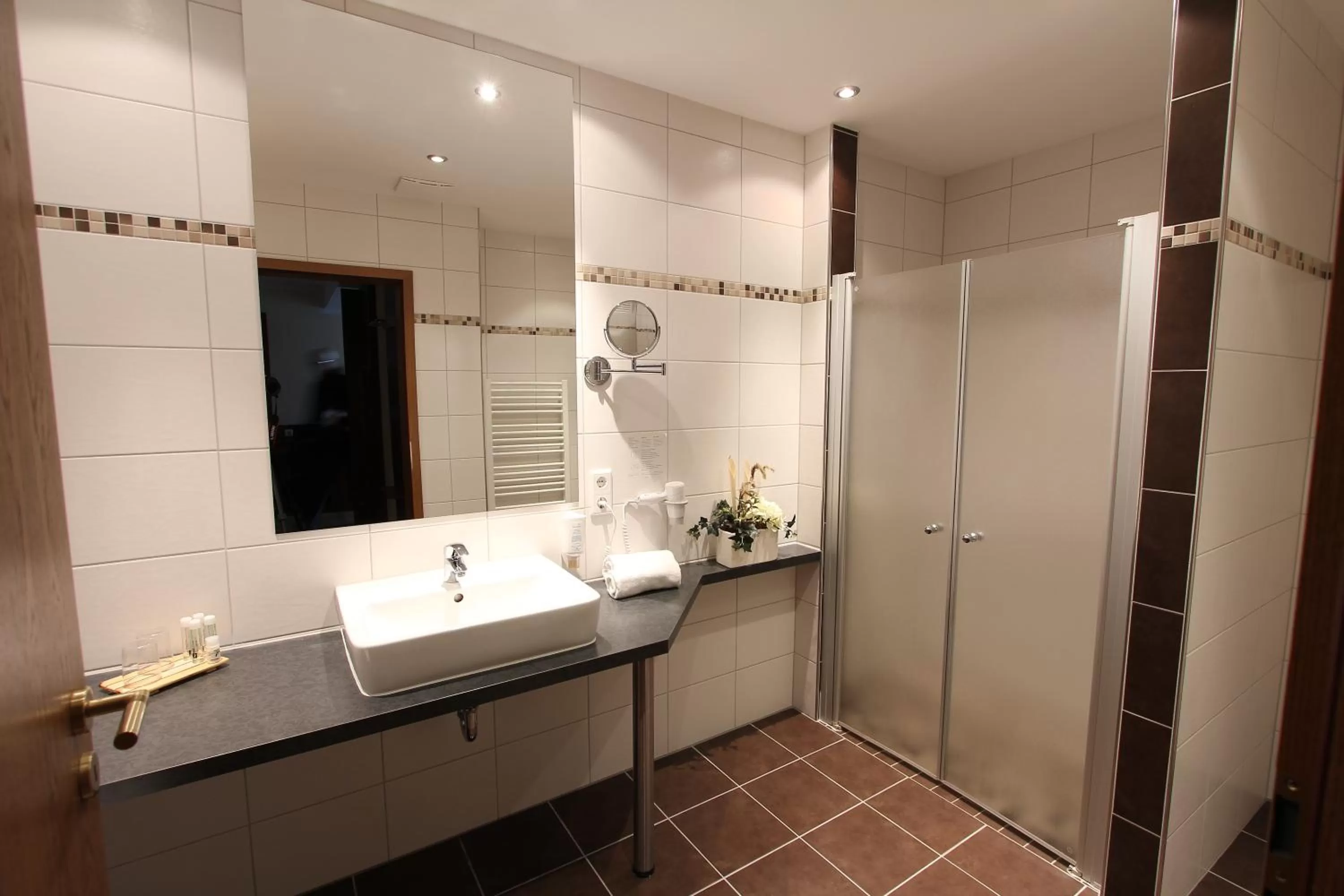 Bathroom in Akzent Hotel Jonathan