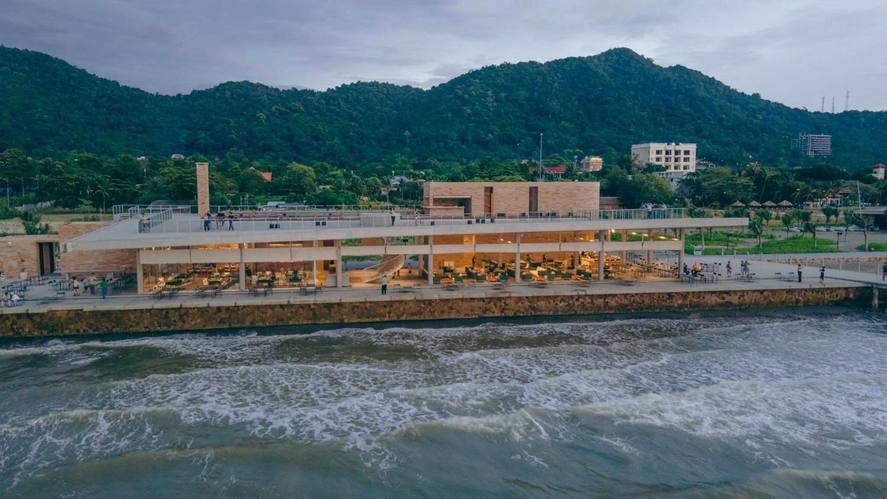 Restaurant/places to eat in Knai Bang Chatt Resort