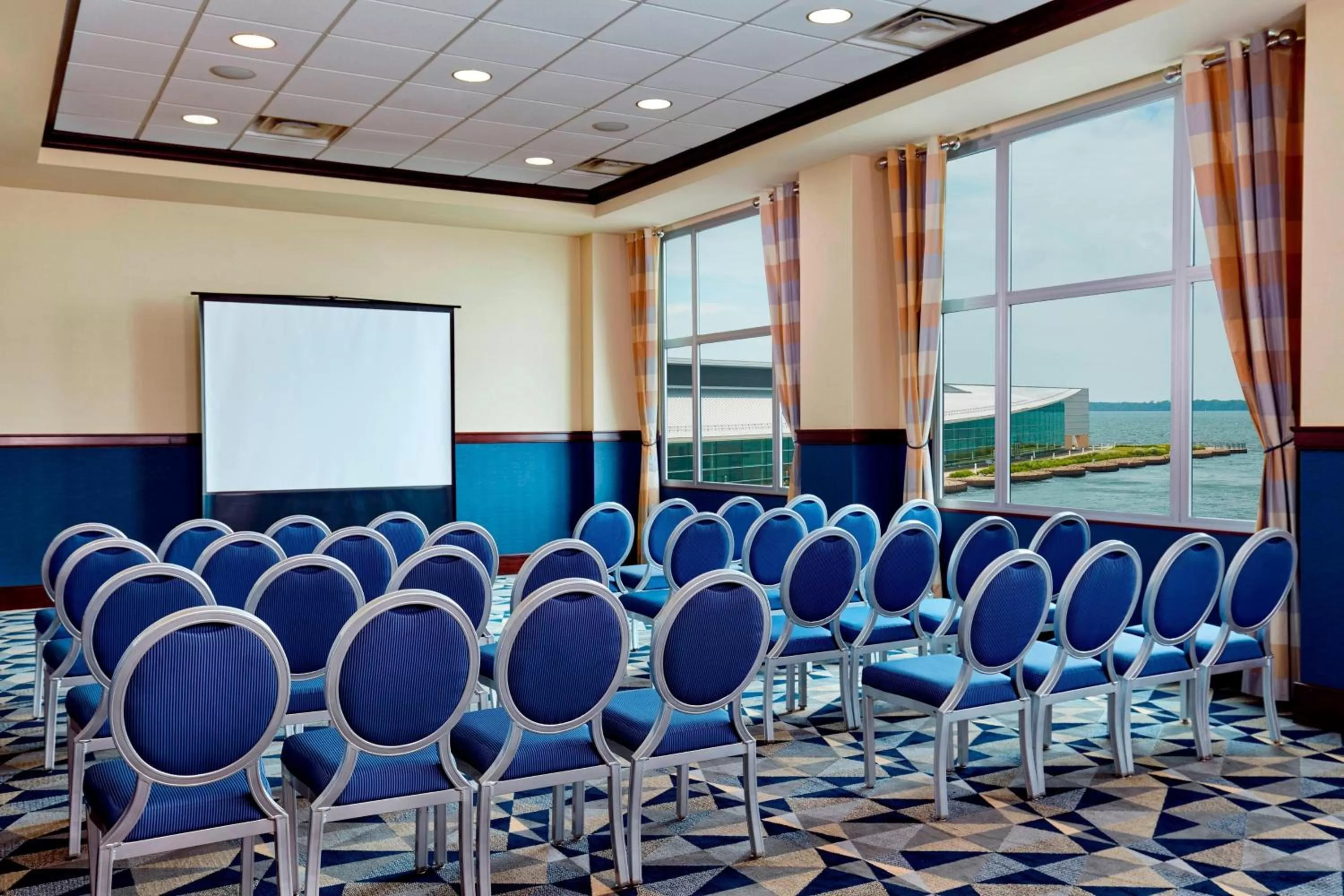 Meeting/conference room in Sheraton Erie Bayfront Hotel