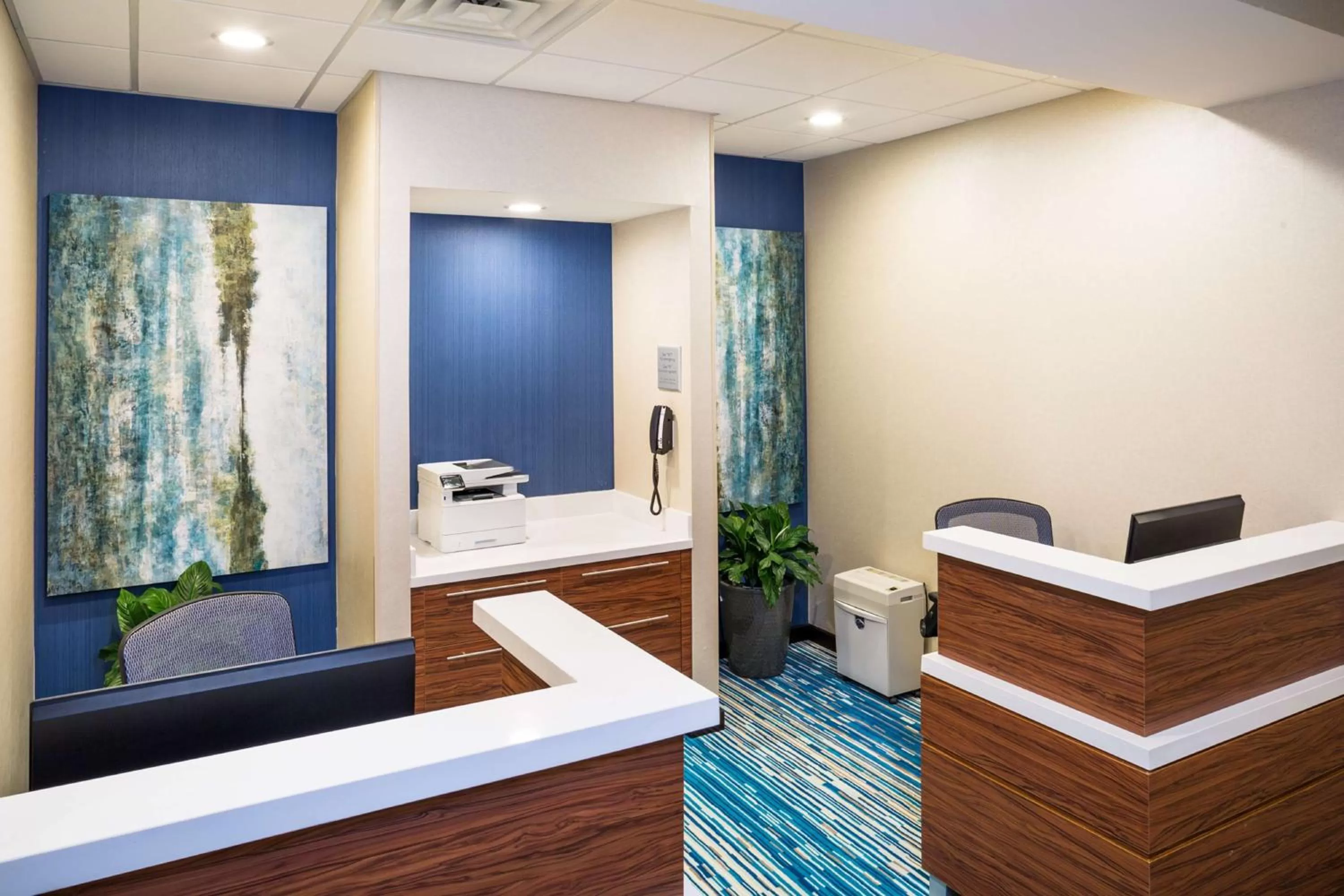 Business facilities, Bed in Hampton Inn Atlantic City/Absecon, NJ