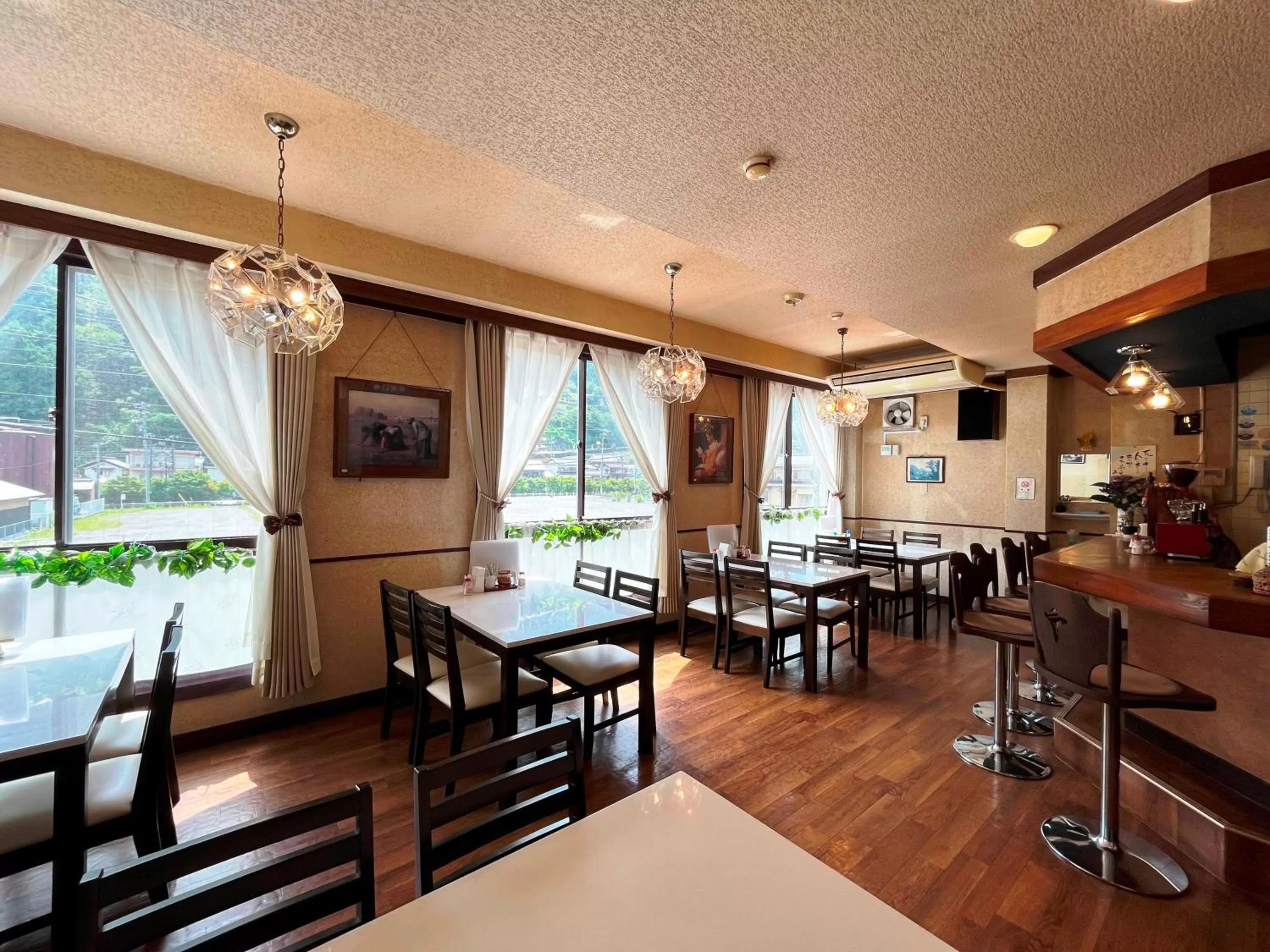 Restaurant/places to eat in Fukiya