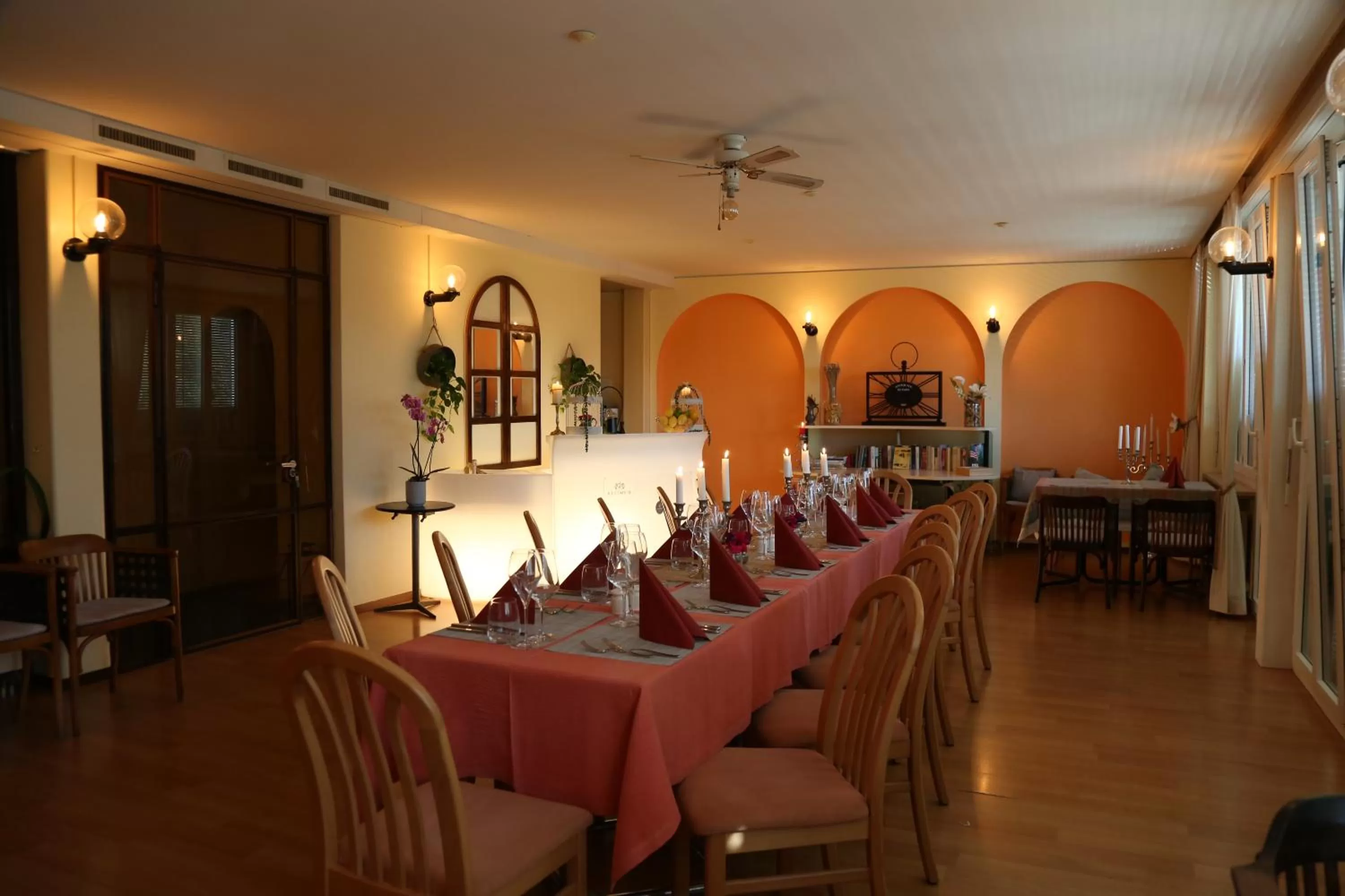 Restaurant/places to eat in Al Pozz Boutique Resort