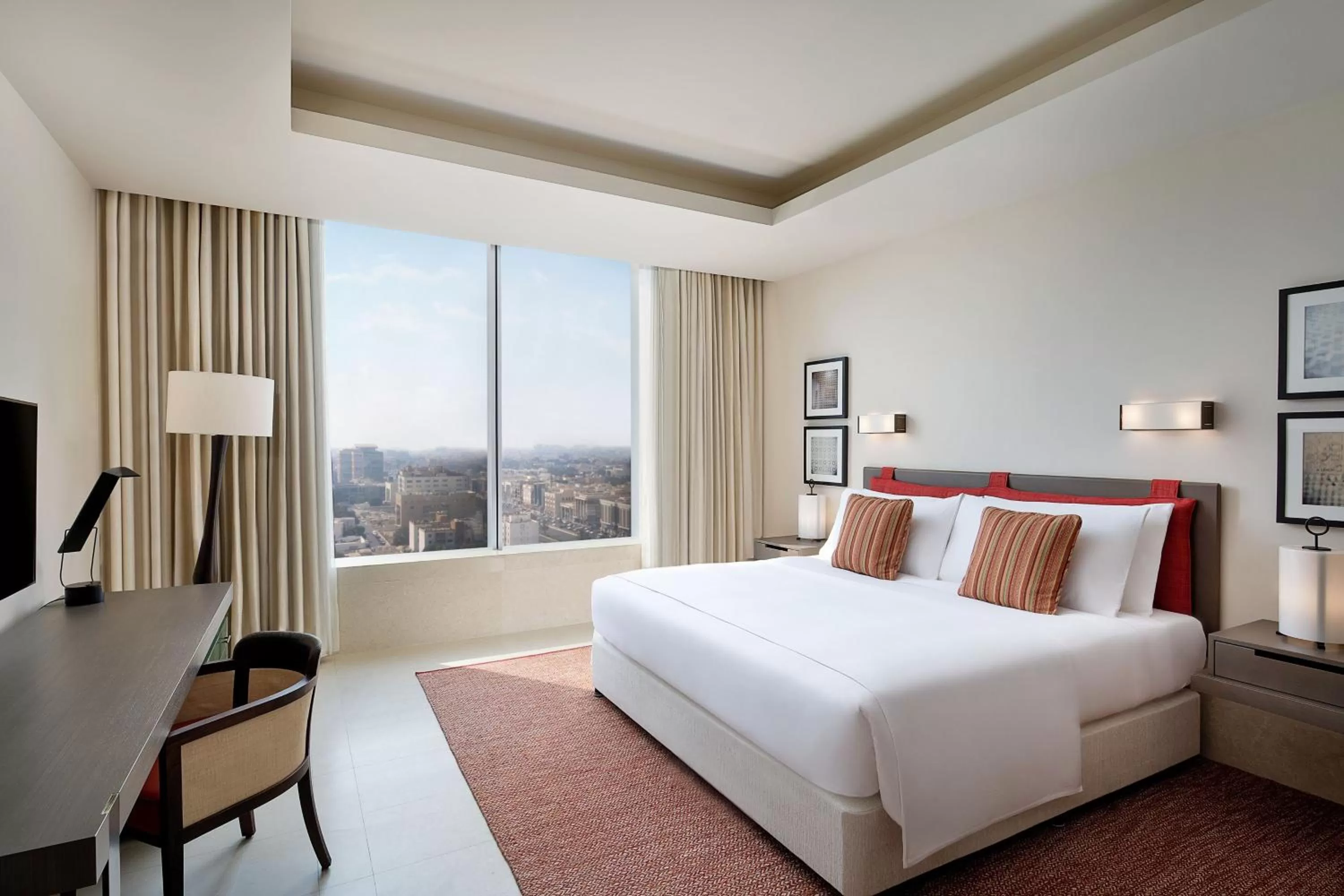 Photo of the whole room, Bed in Assila, a Luxury Collection Hotel, Apartment Jeddah