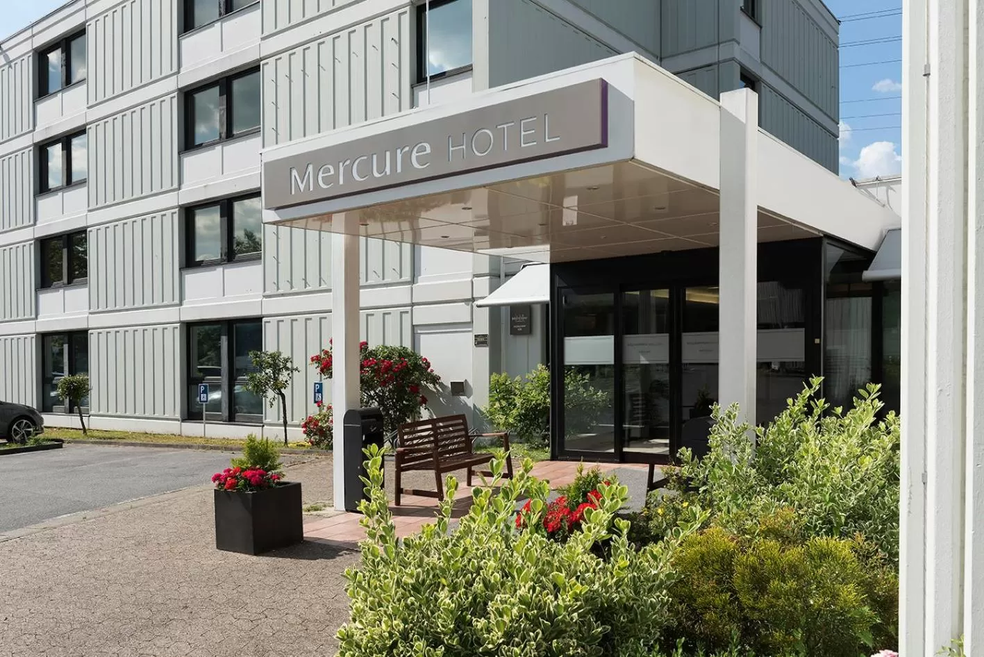 Property Building in Mercure Hotel Düsseldorf Süd