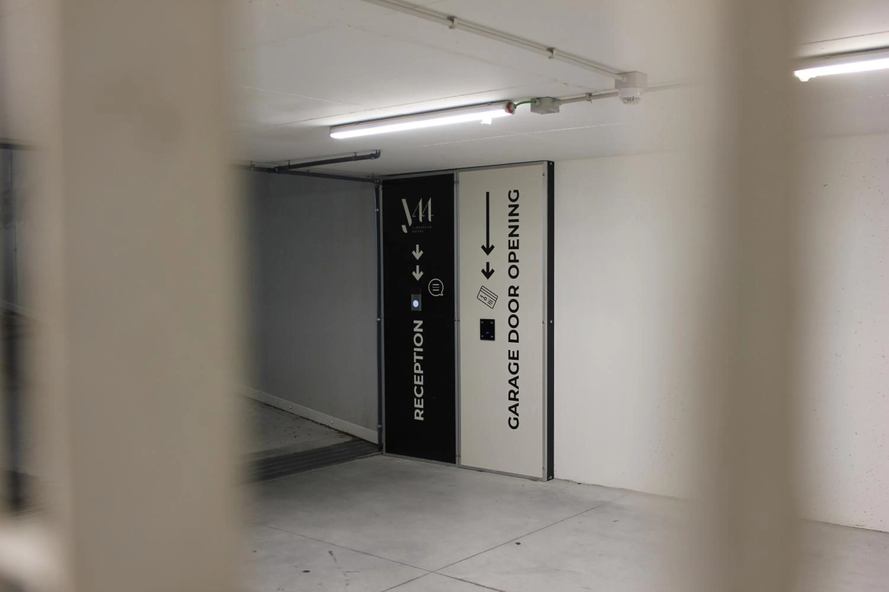 Parking in J44 Lifestyle Hotel