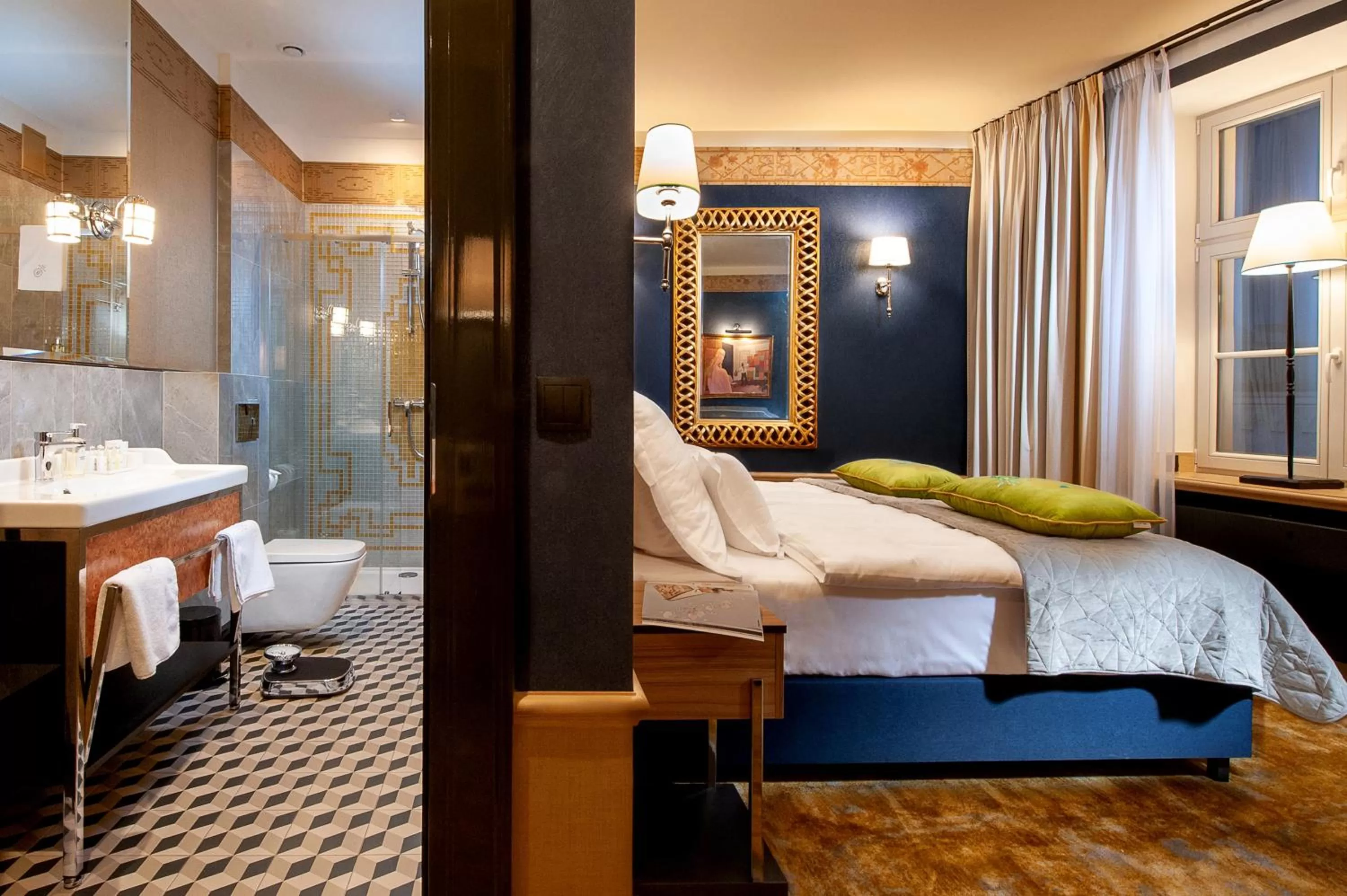 Bathroom, Bed in Balthazar Design Hotel