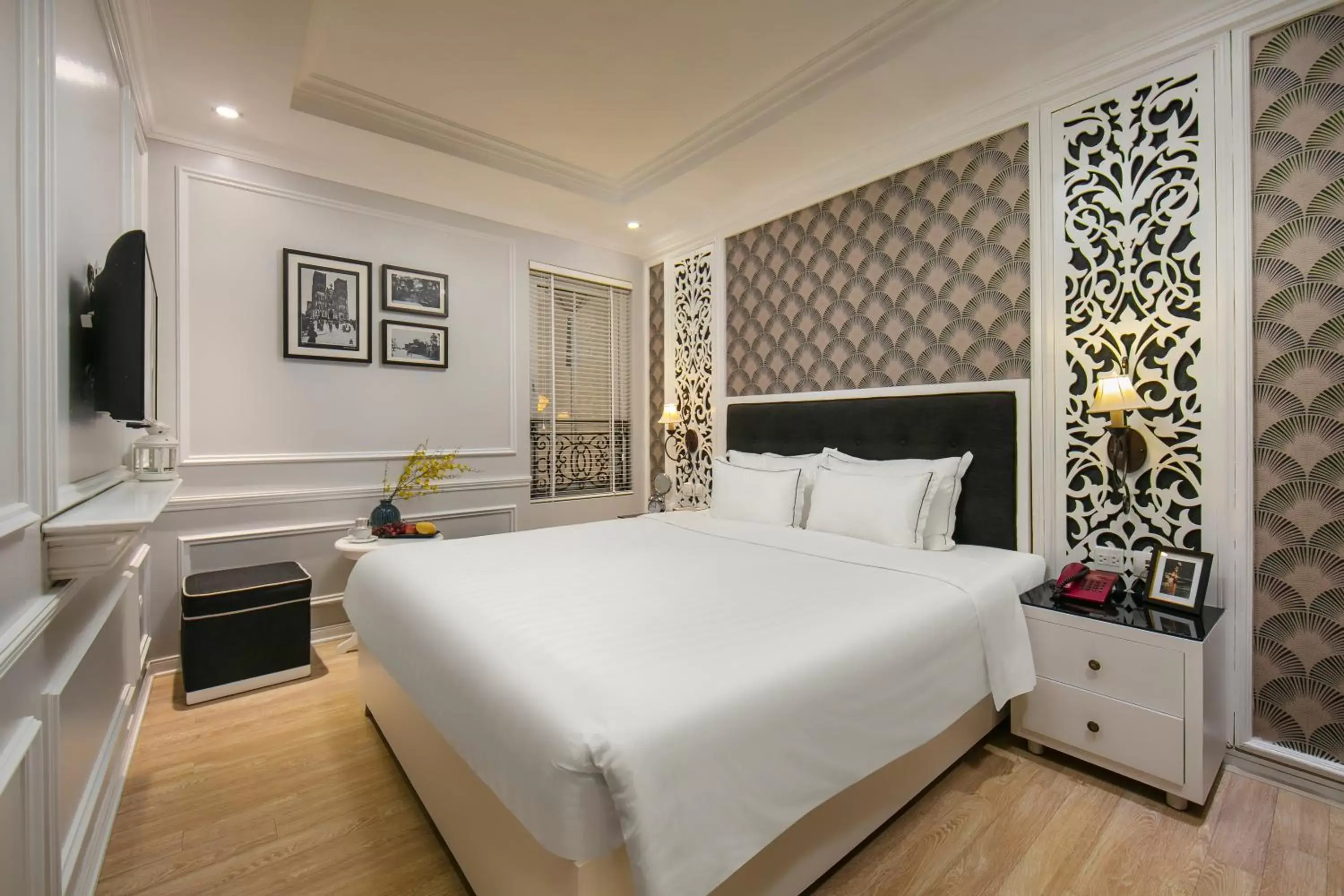 Superior Queen Room in Lavender Central Hotel & Spa Hanoi Superior Queen Room in Lavender Central Hotel & Spa Hanoi