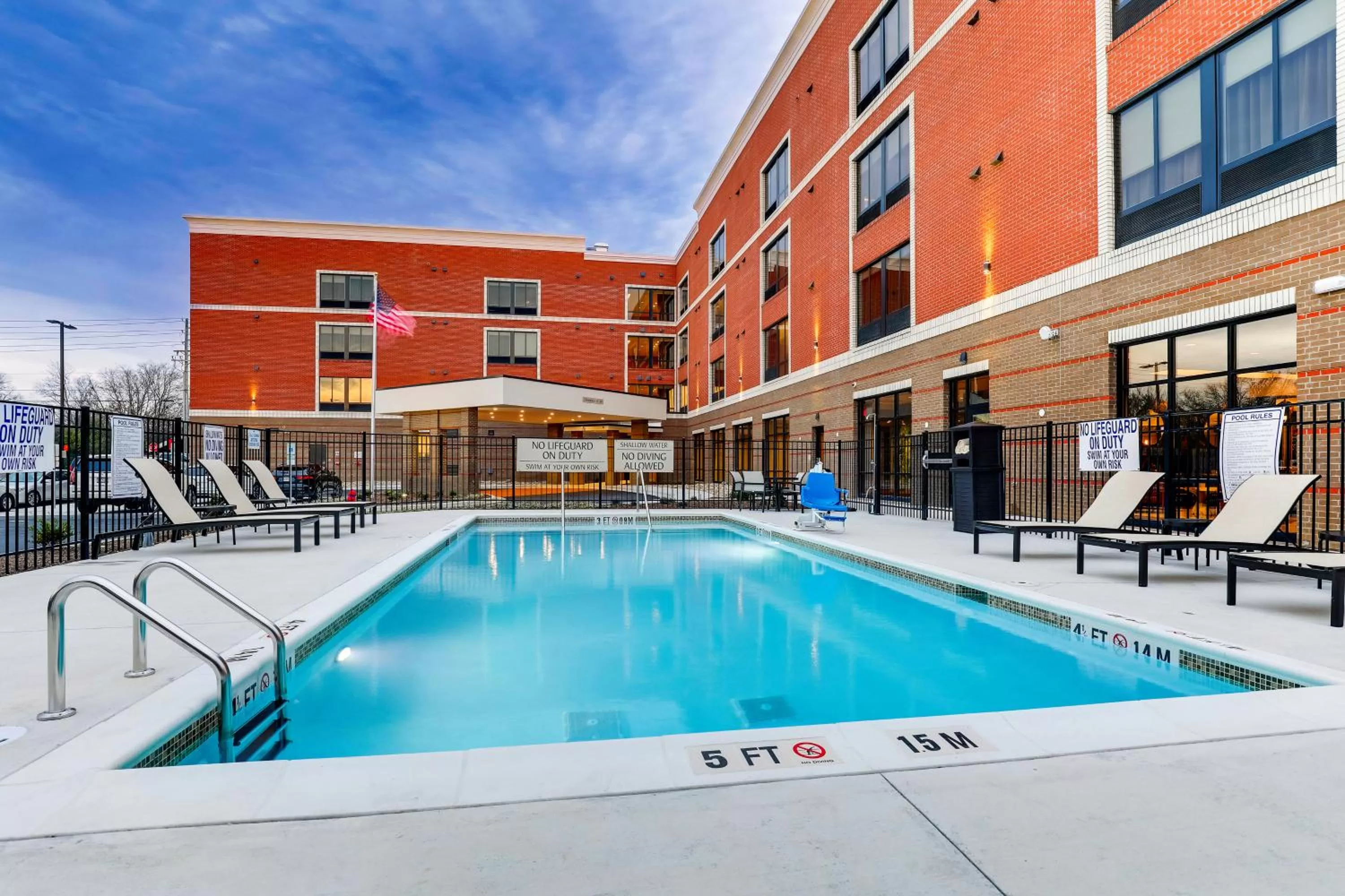 Swimming pool in SpringHill Suites by Marriott Cheraw