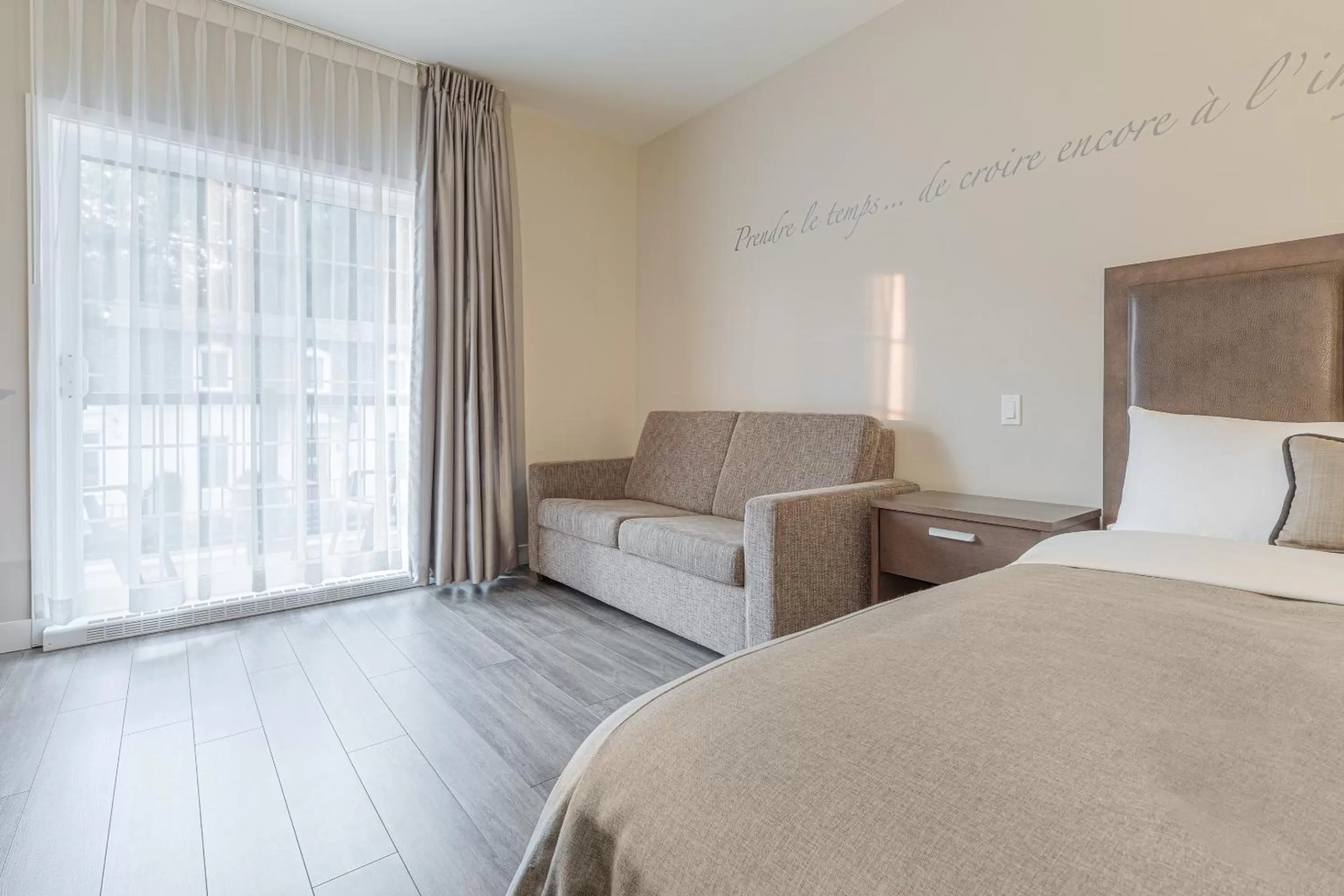 Bed in Hotel Montfort