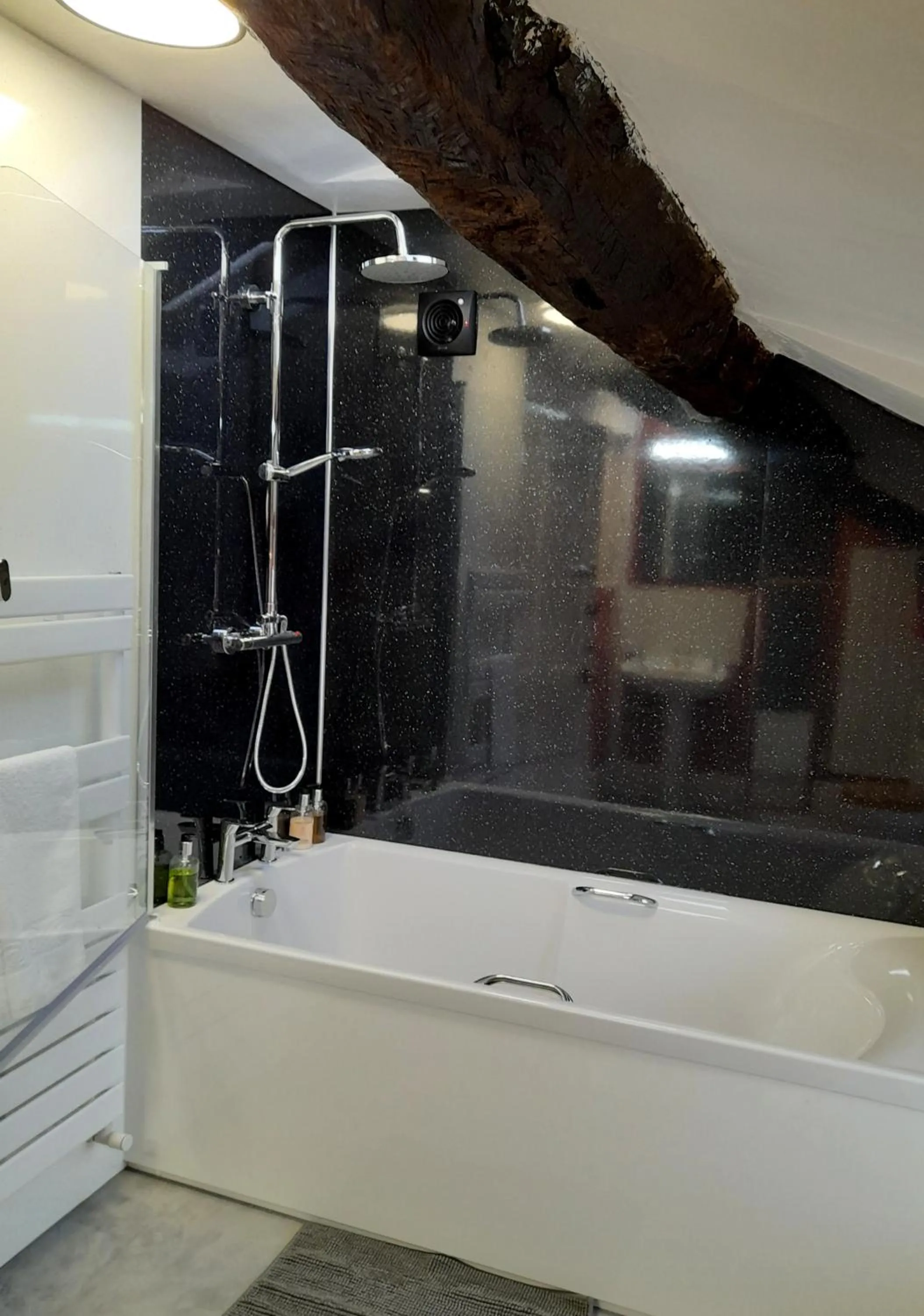 Bathroom in The White House Guest House