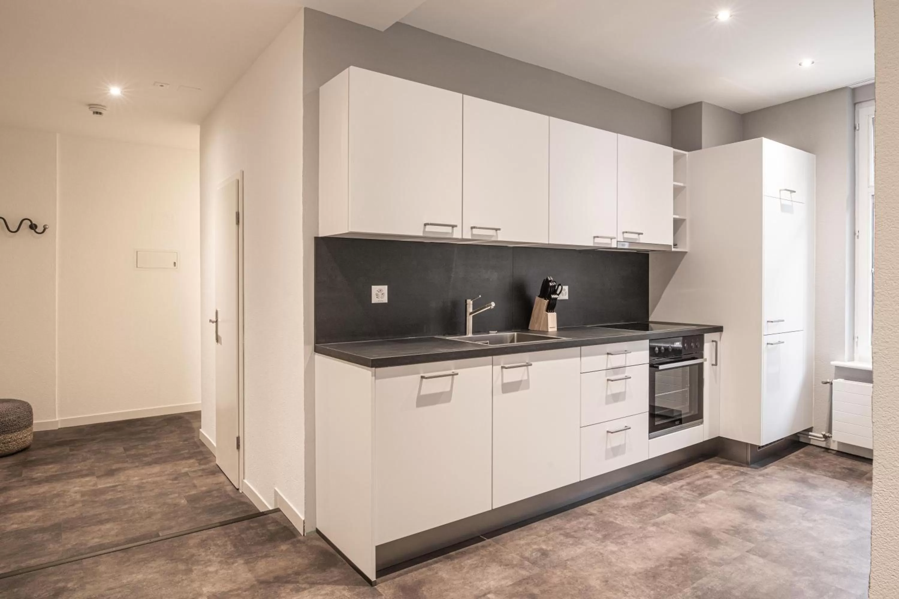 Kitchen or kitchenette in Apart Hotel Amadeo