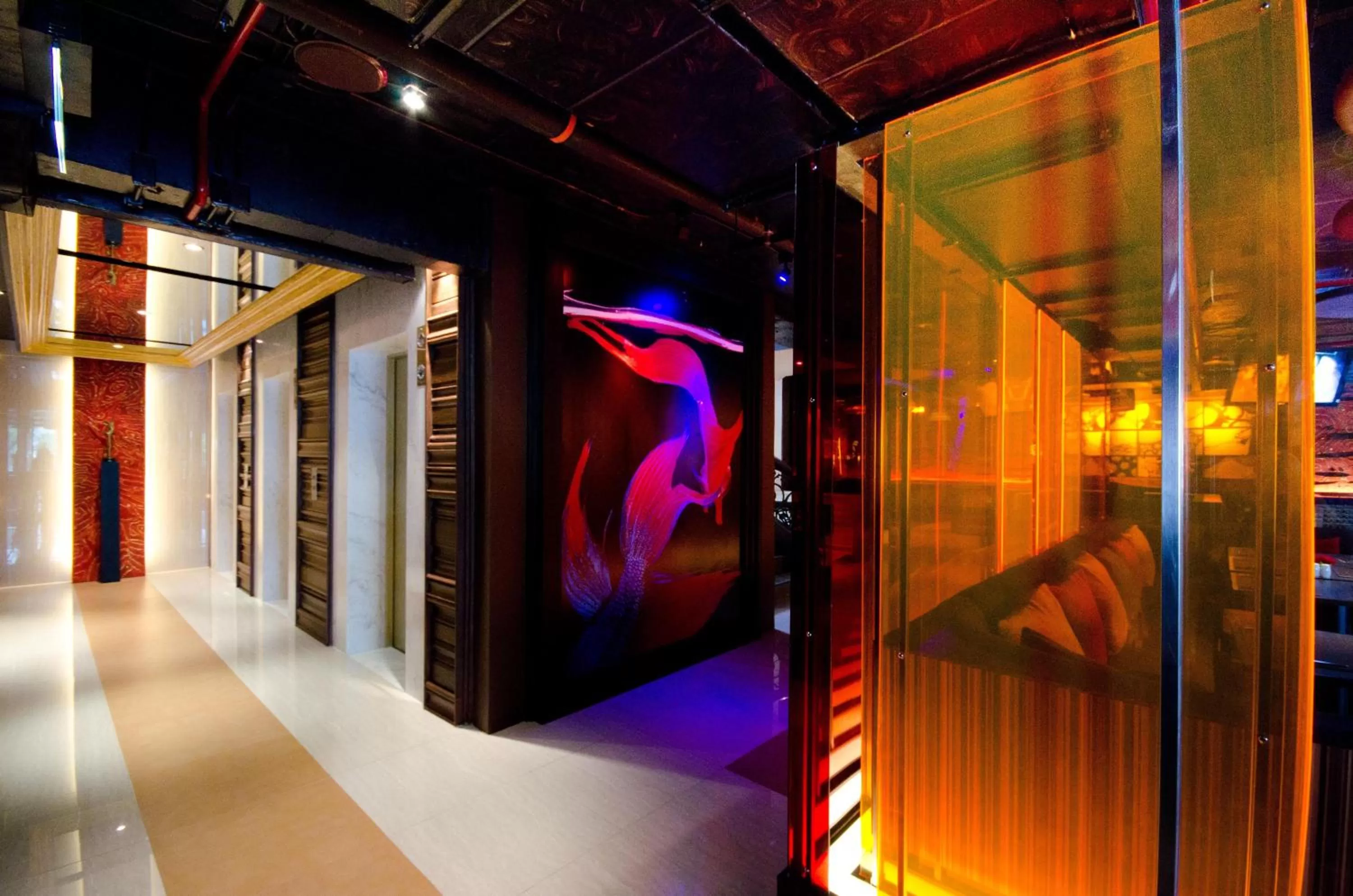 Decorative detail in Tongtara Riverview Hotel