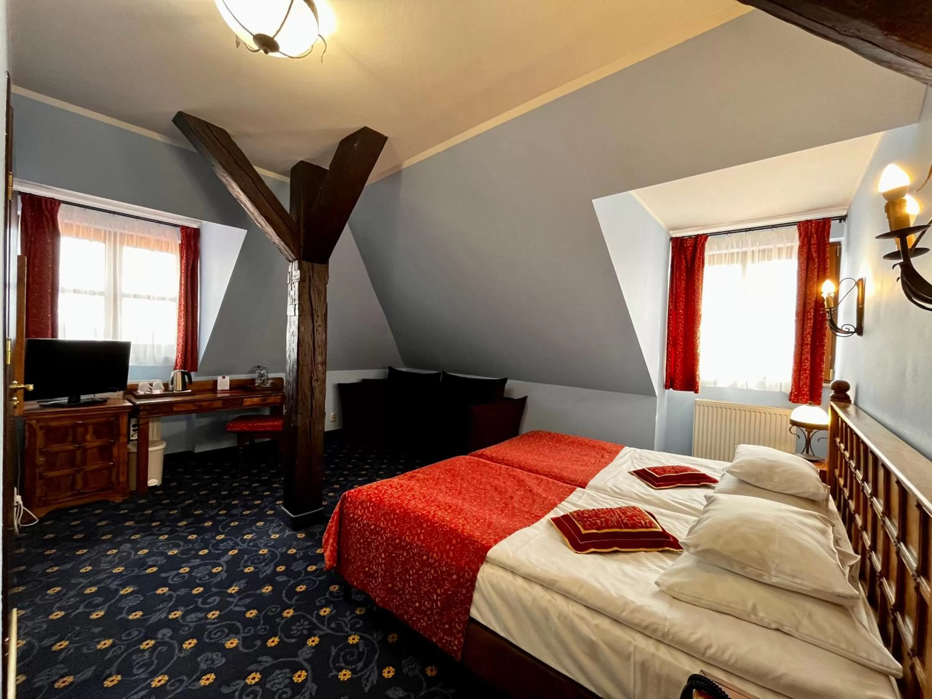Photo of the whole room, Bed in Hotel Zamek Ryn