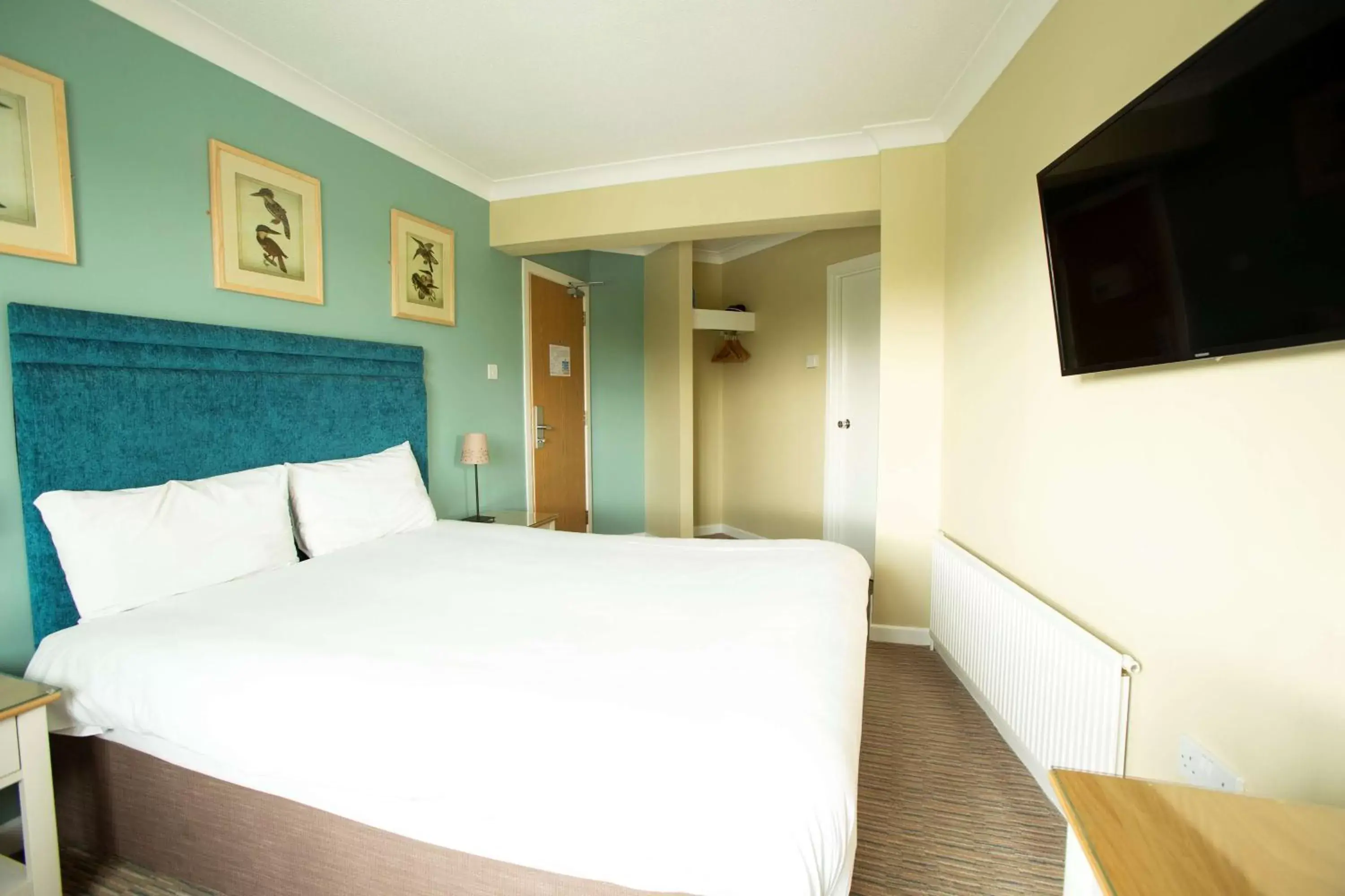 Classic Double Room in The Bridge House; BW Signature Collection Classic Double Room in The Bridge House; BW Signature Collection