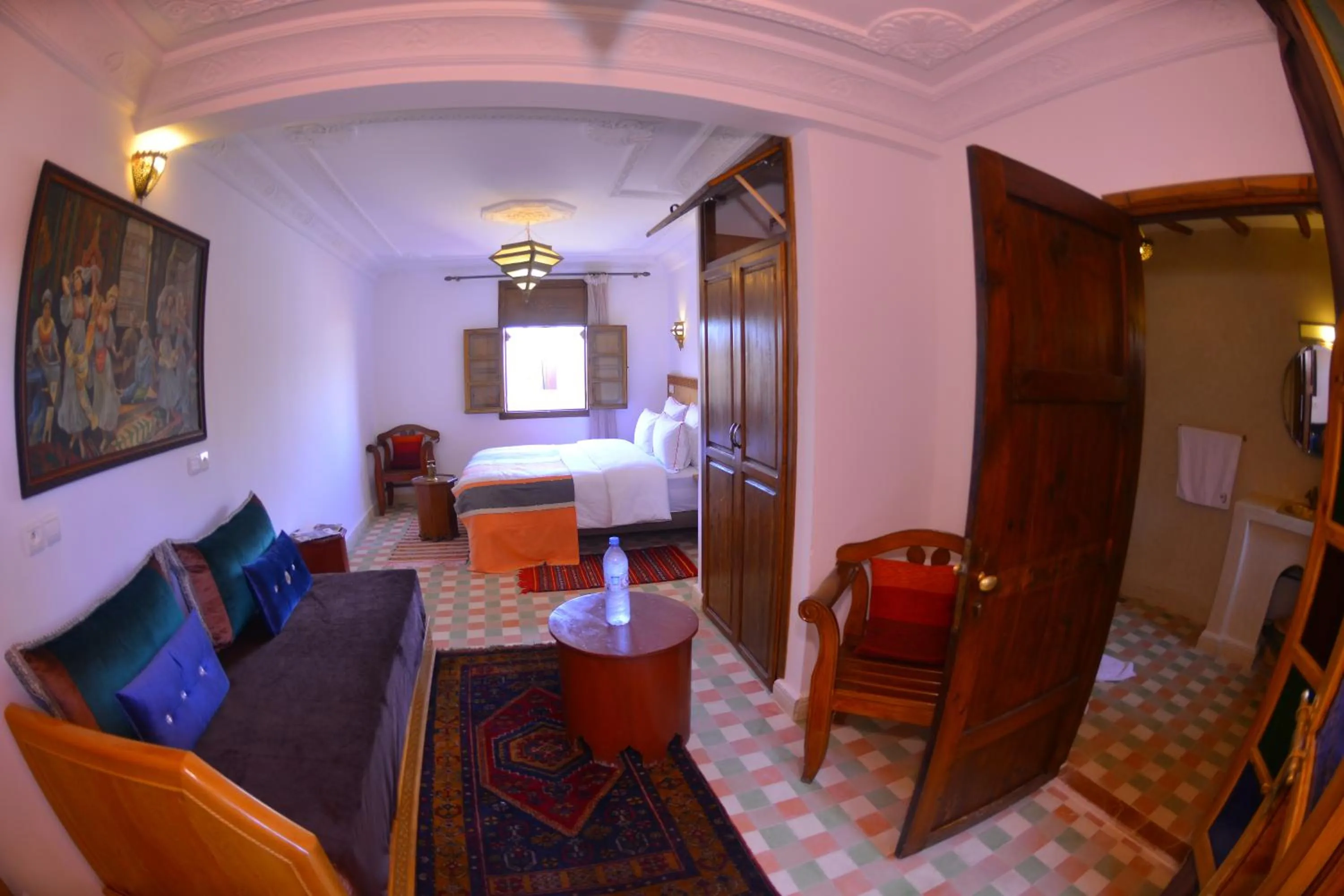 Photo of the whole room, Bed in Riad Hidden