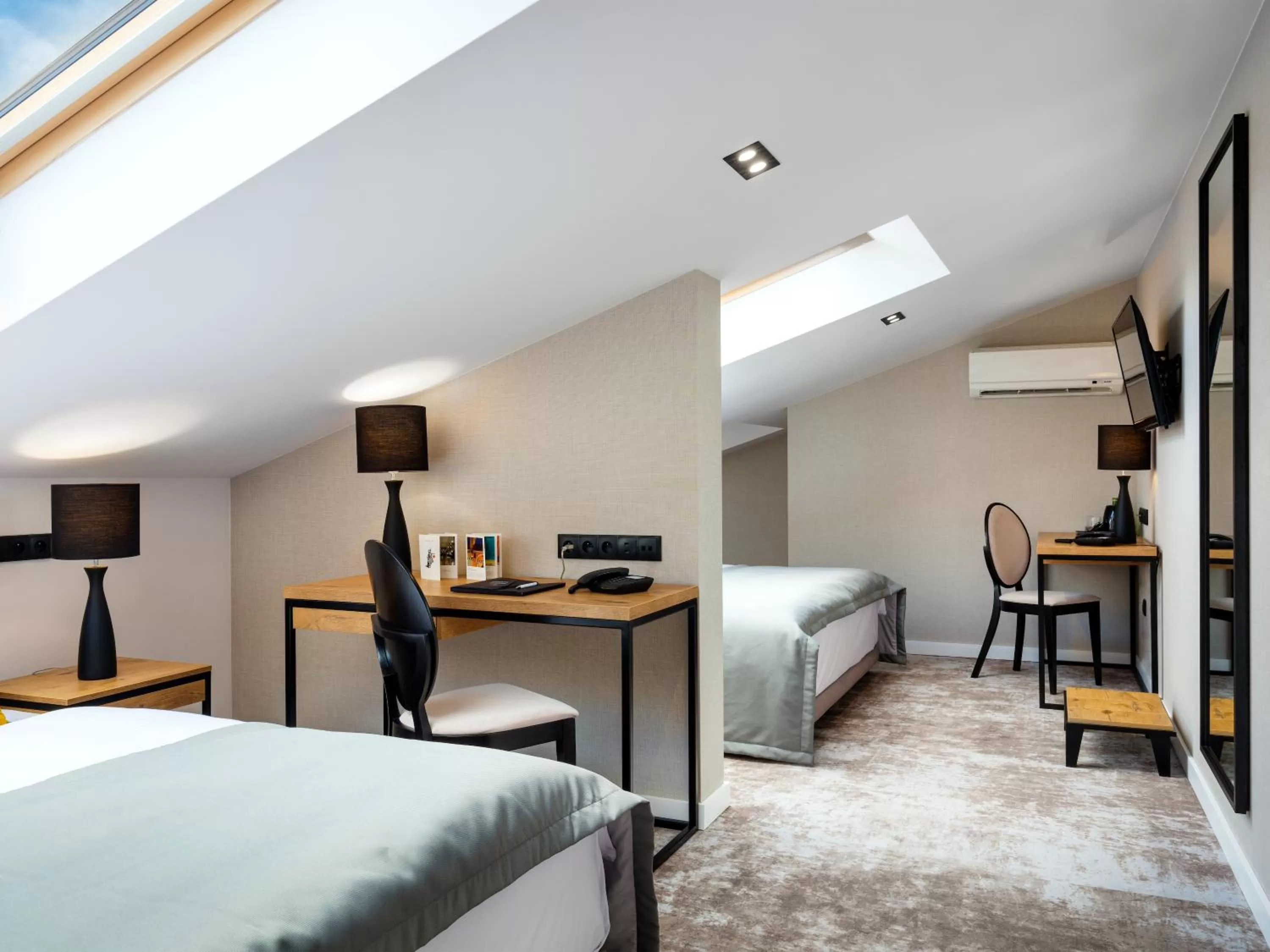 Bed in Hotel Wawel Queen