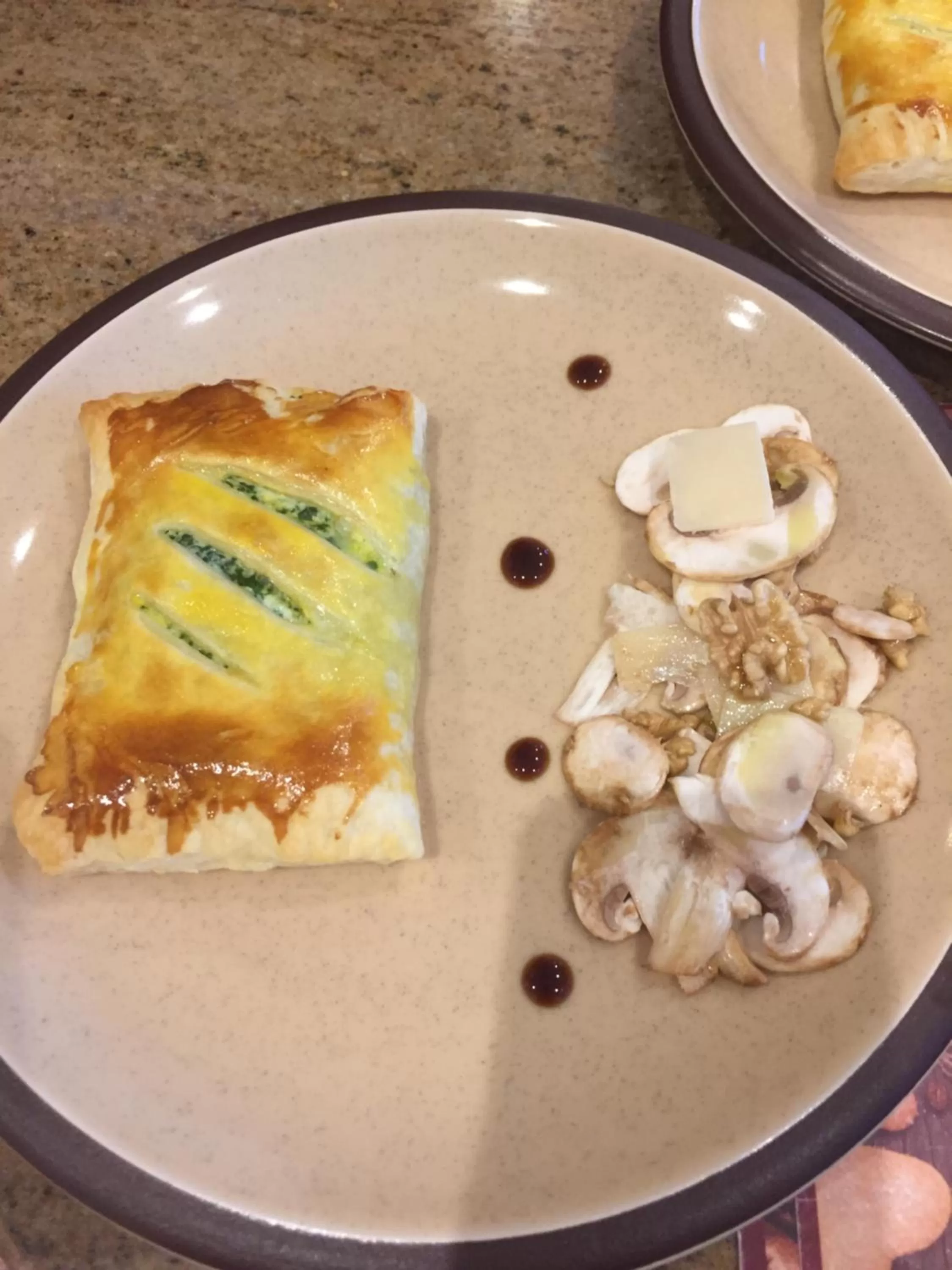 Restaurant/places to eat in Chambre D'Hôtes le Phenix