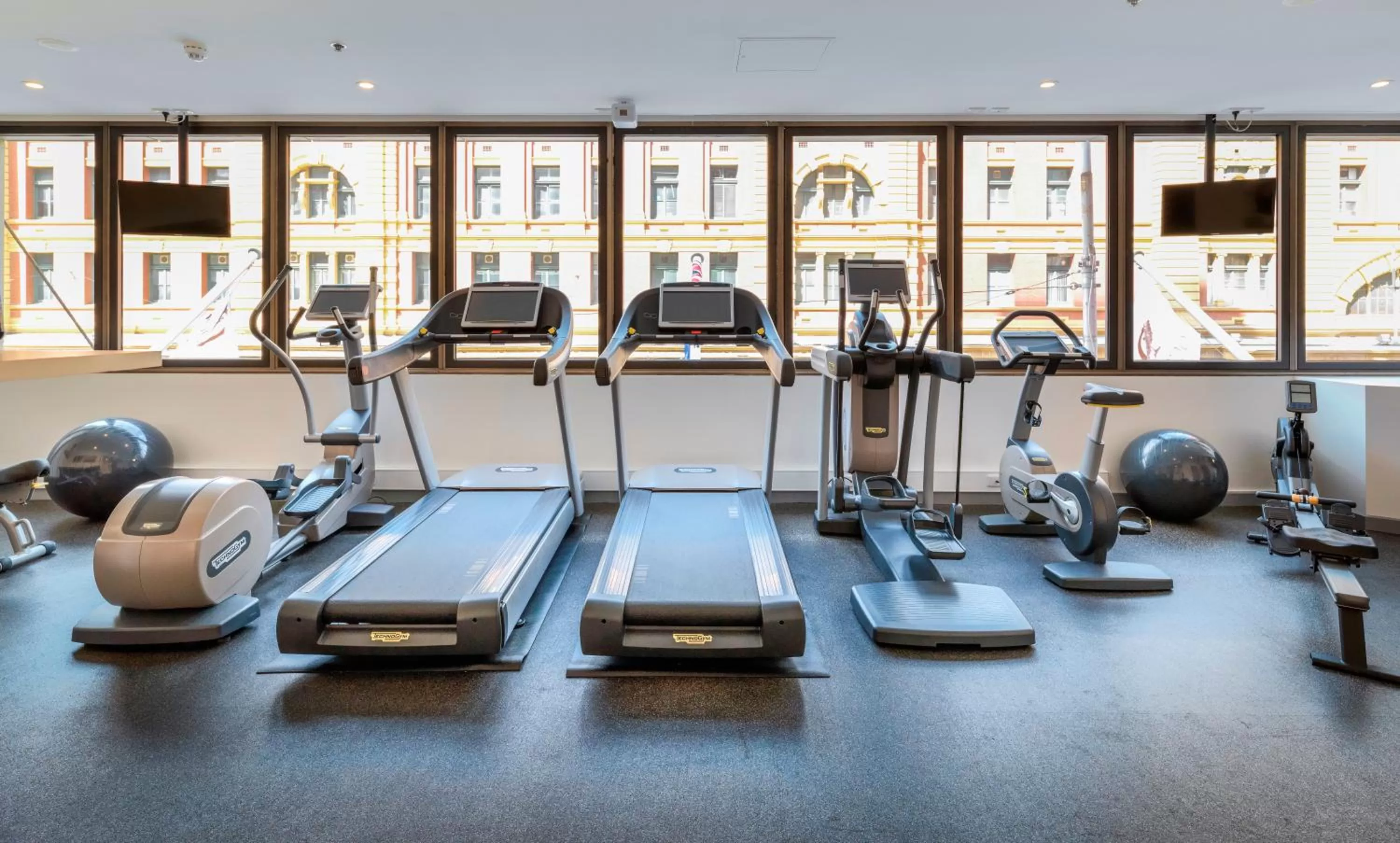 Fitness centre/facilities in DoubleTree by Hilton Melbourne