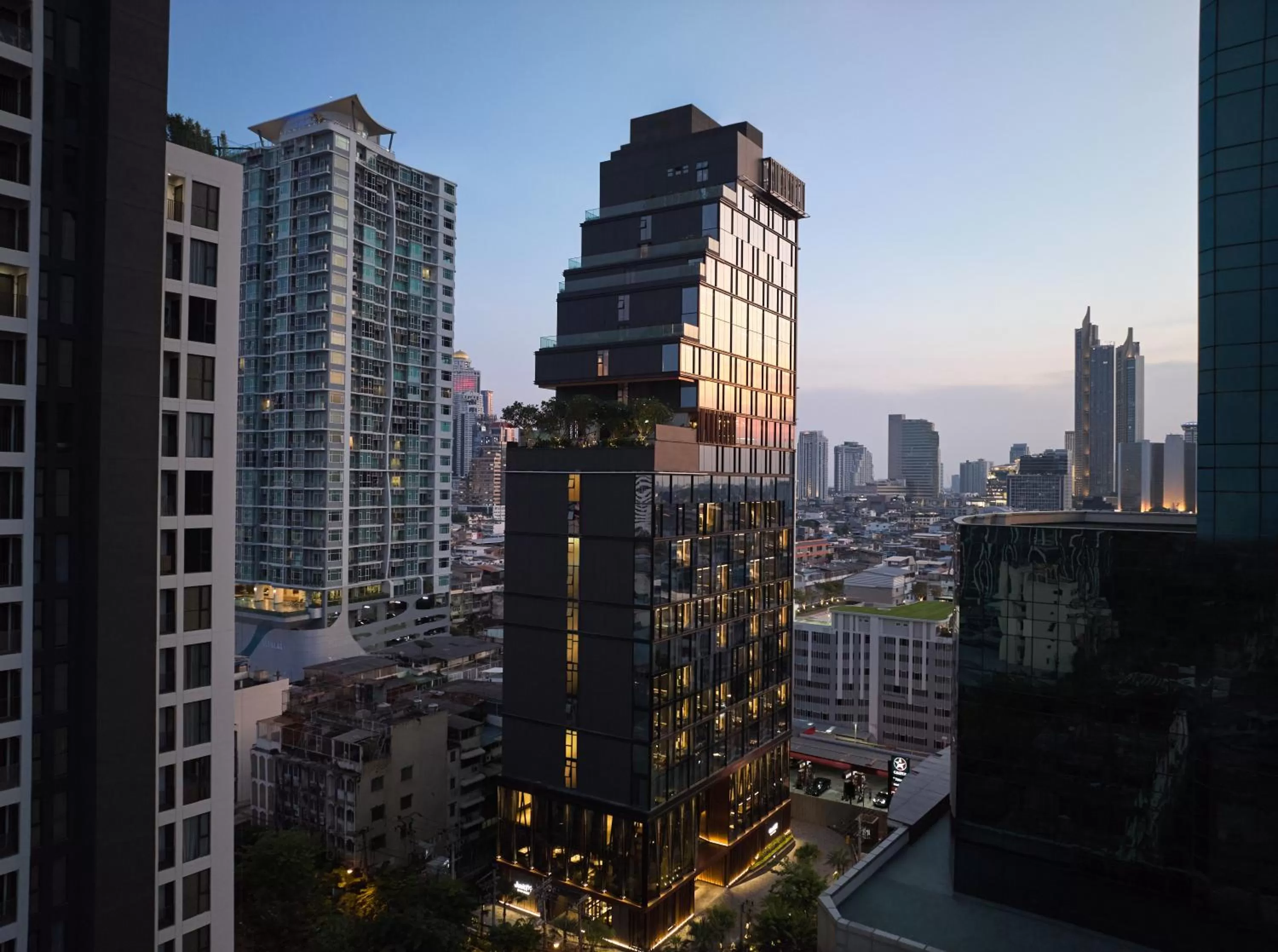 Property building in dusitD2 Samyan Bangkok