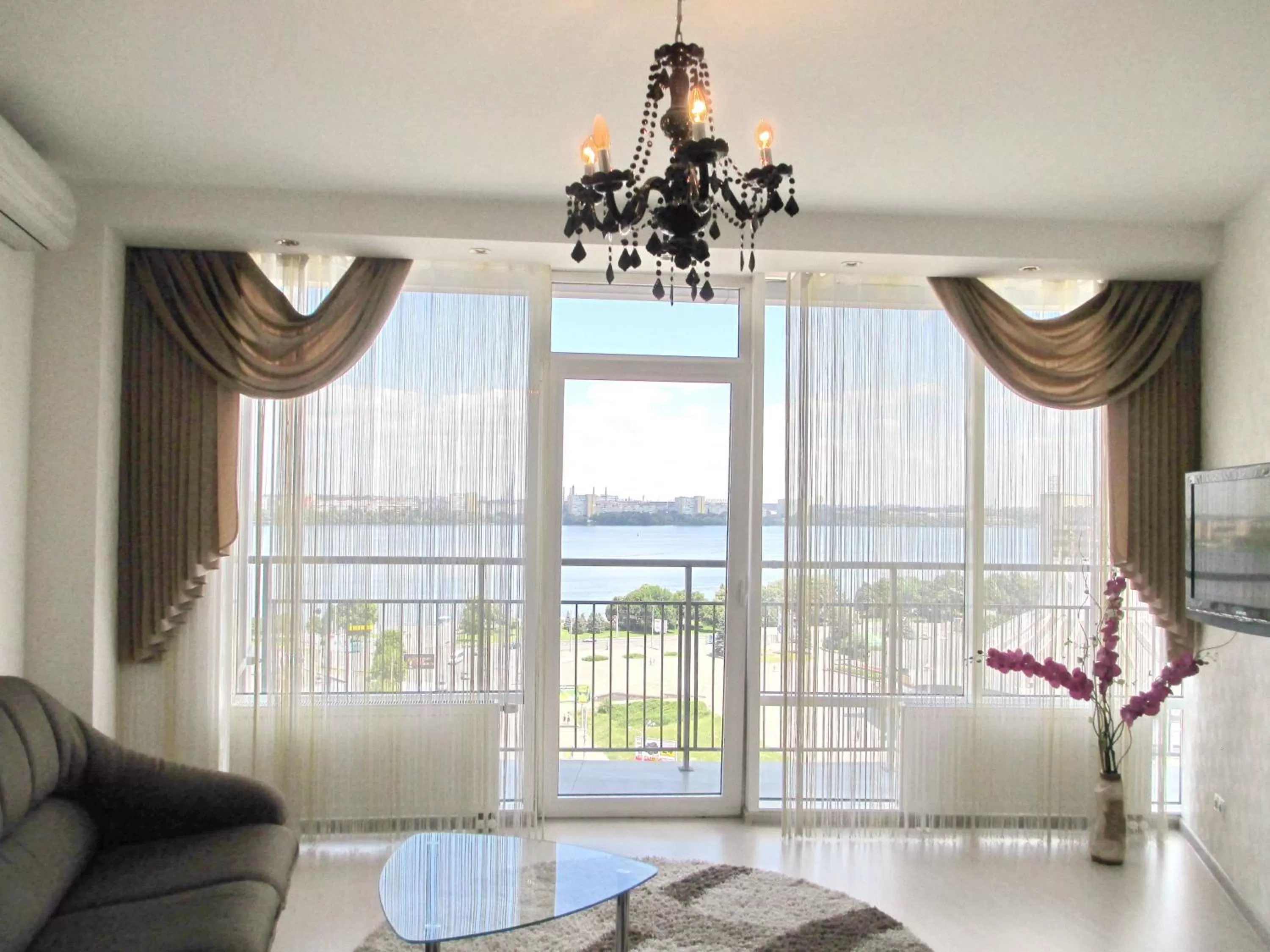 Communal lounge/ TV room in Most City Apart-Hotel