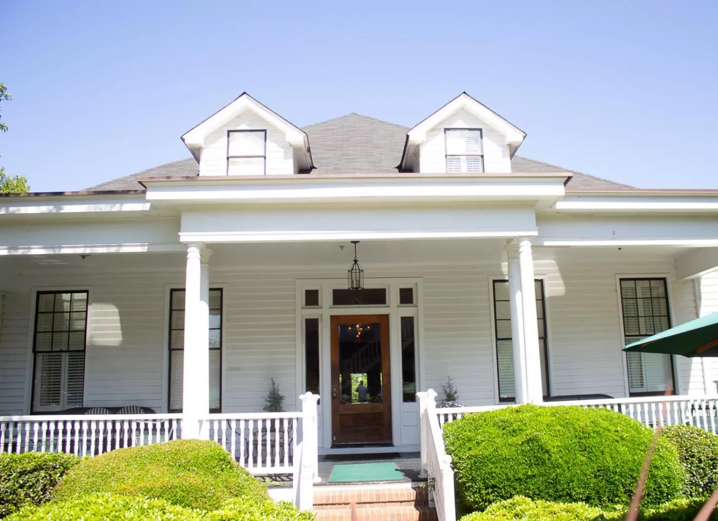 Property building in 1842 Inn