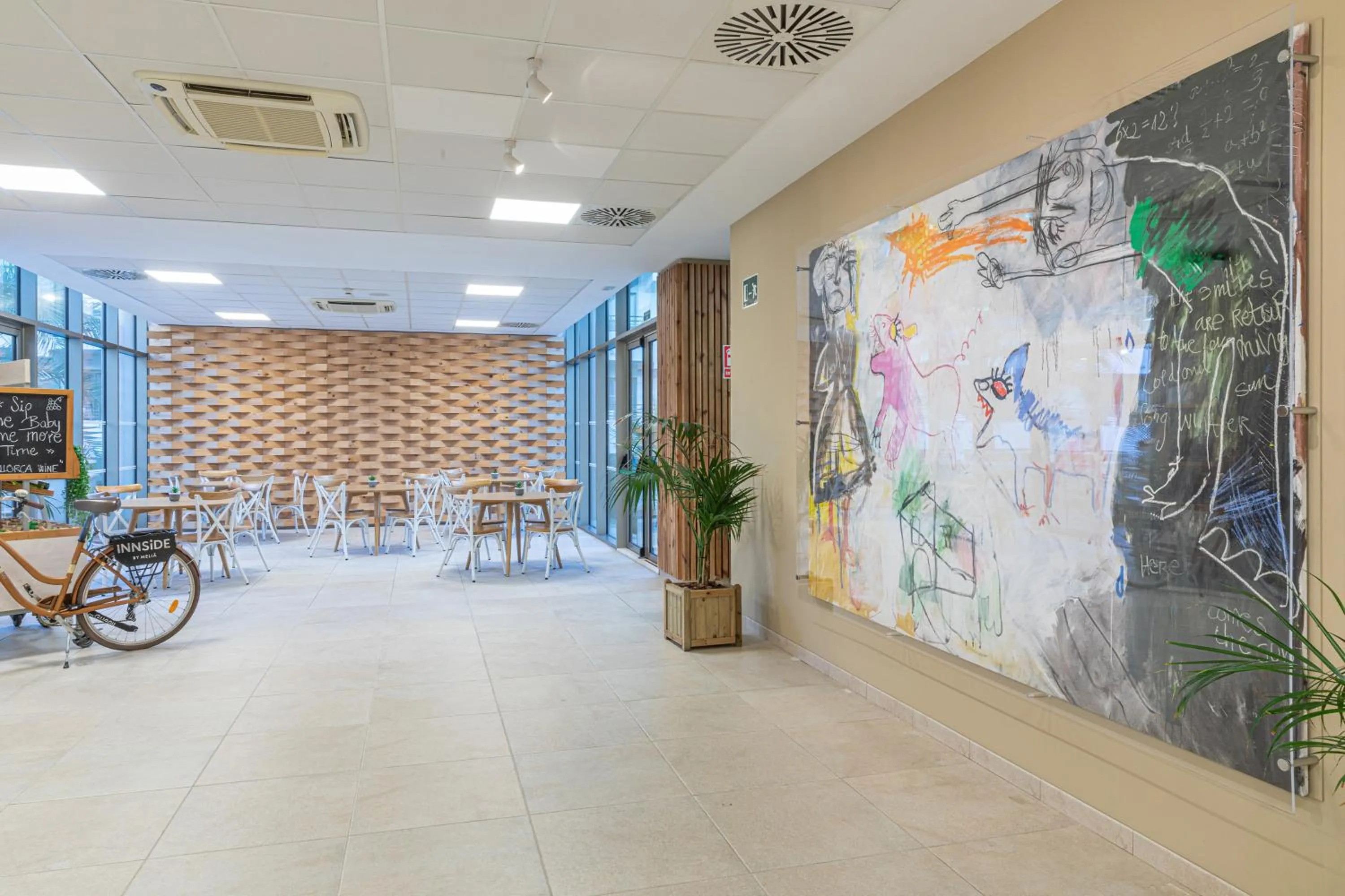 Restaurant/places to eat in INNSiDE by Meliá Alcudia