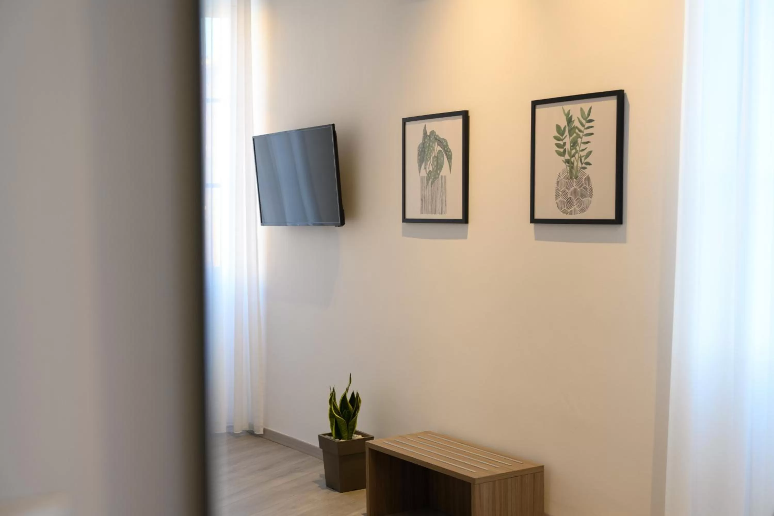 TV and multimedia, TV/Entertainment Center in AMALPHI Corfu City Living