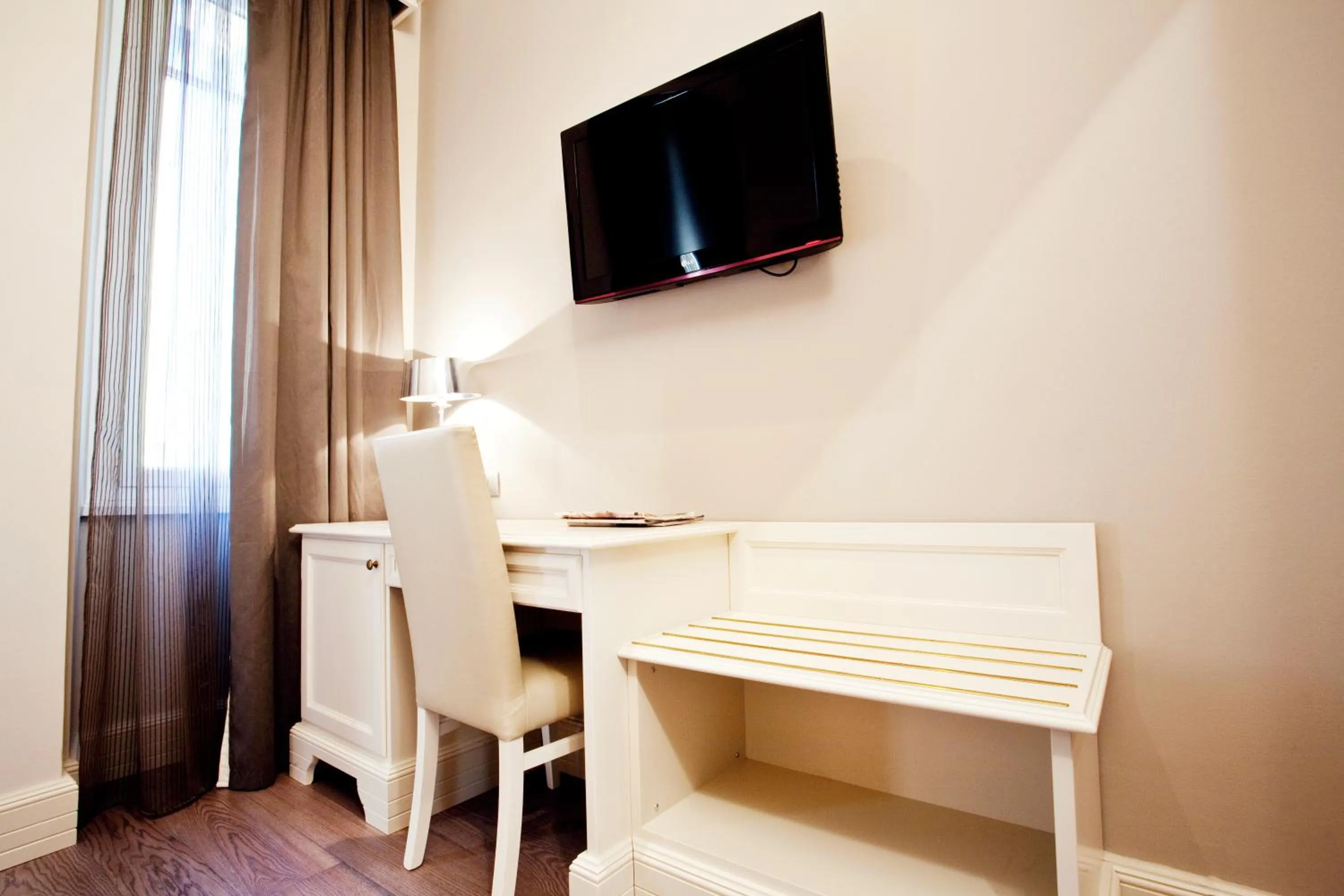 Decorative detail in Hotel Dei Fiori Restaurant - Meeting & Spa