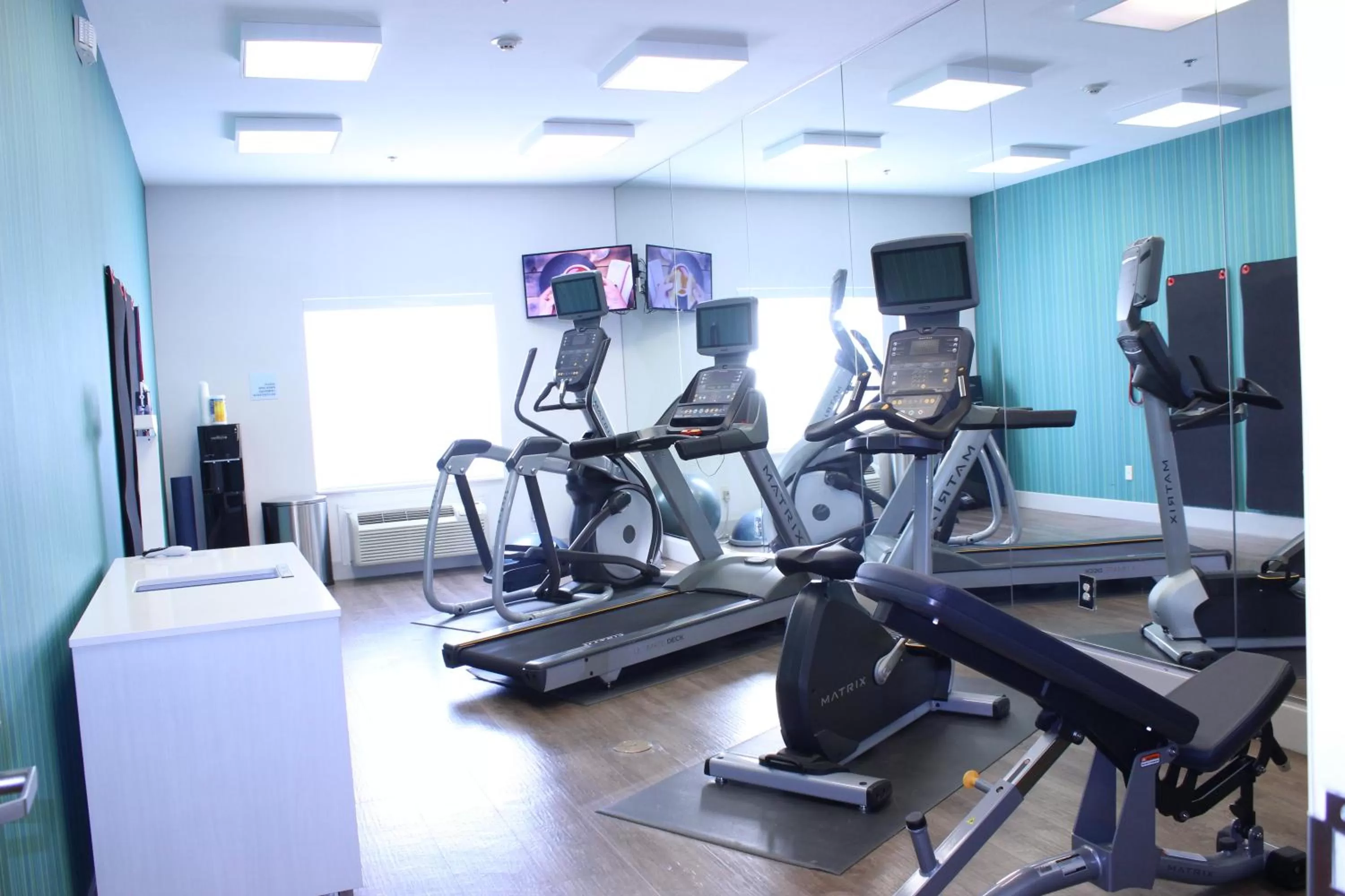 Spa and wellness centre/facilities in Holiday Inn Express Hotel & Suites Mansfield by IHG