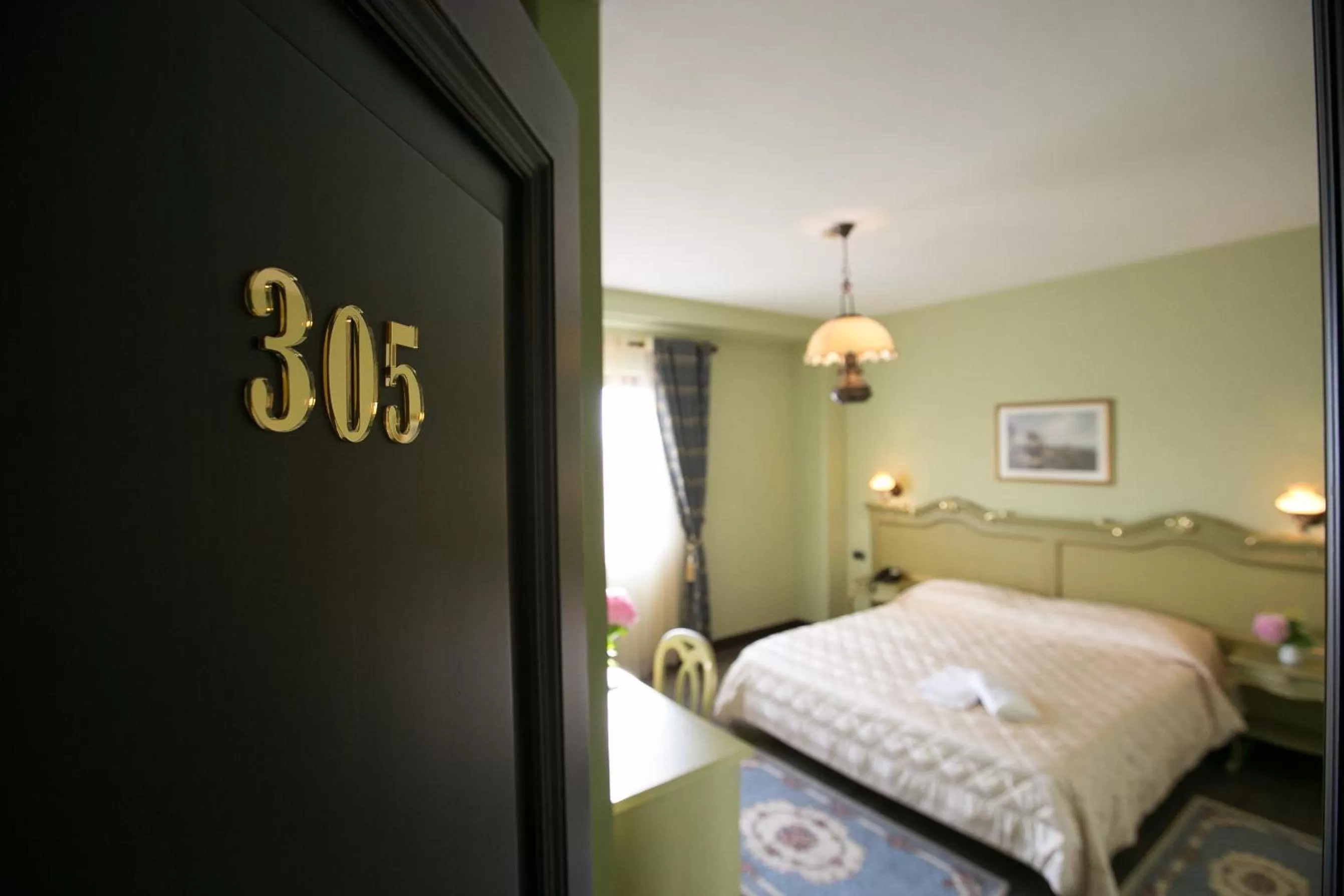 Photo of the whole room, Bed in Hotel Victoria Tirana