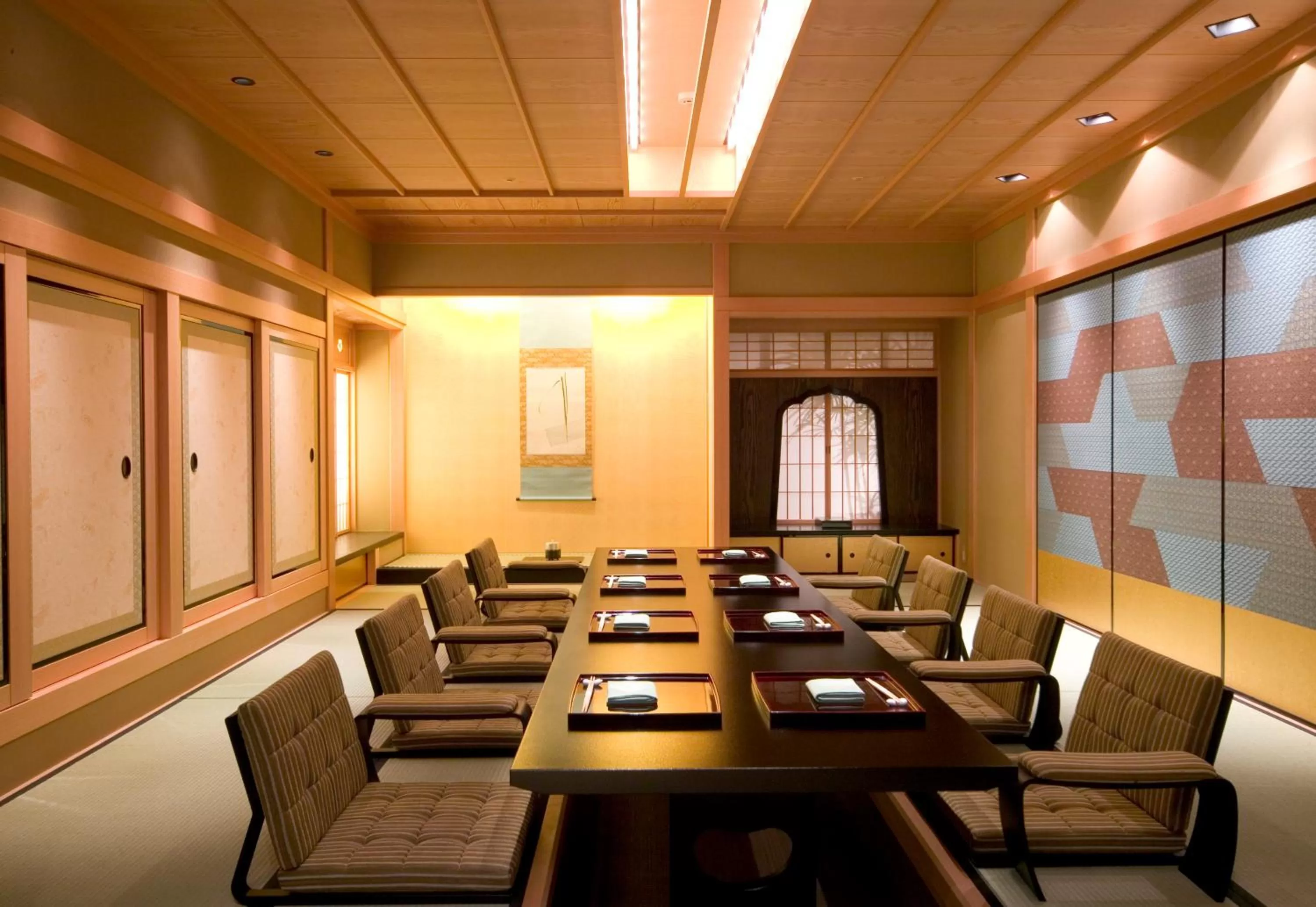 Restaurant/places to eat in Sheraton Miyako Hotel Osaka