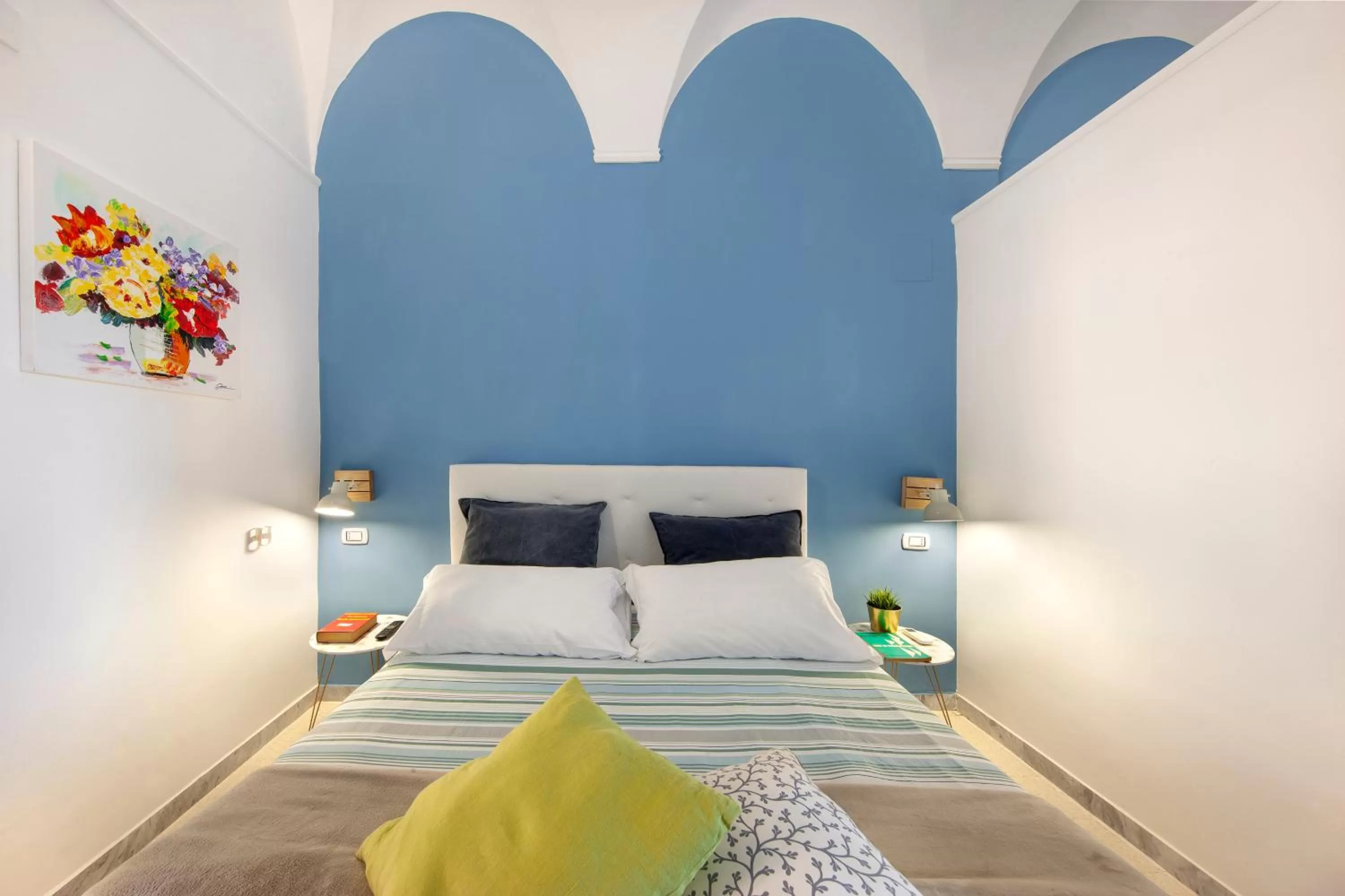 Decorative detail in Il Chiostro